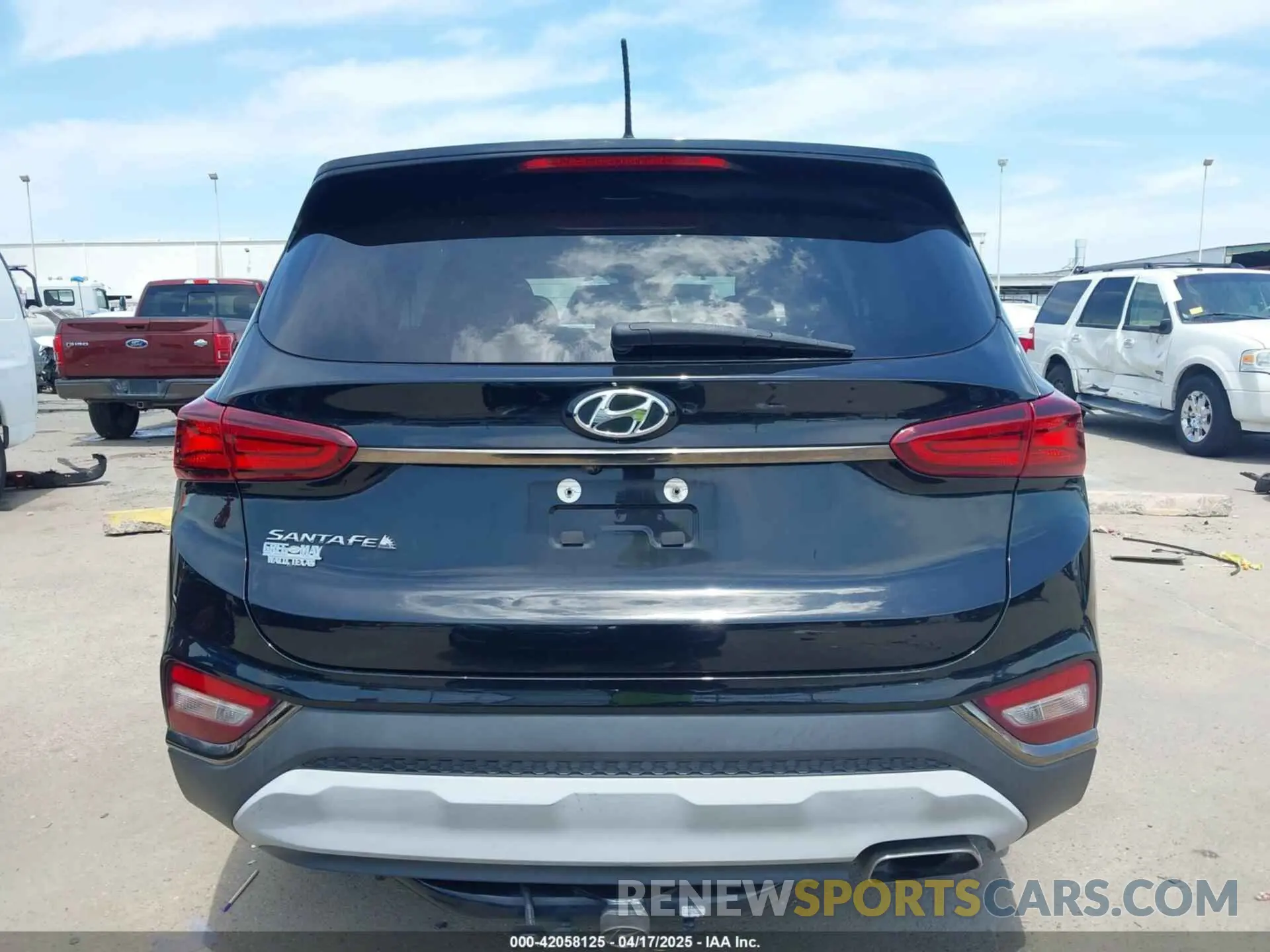16 fotografías del automóvil dañado 5NMS23AD3KH129780 HYUNDAI SANTA FE 2019