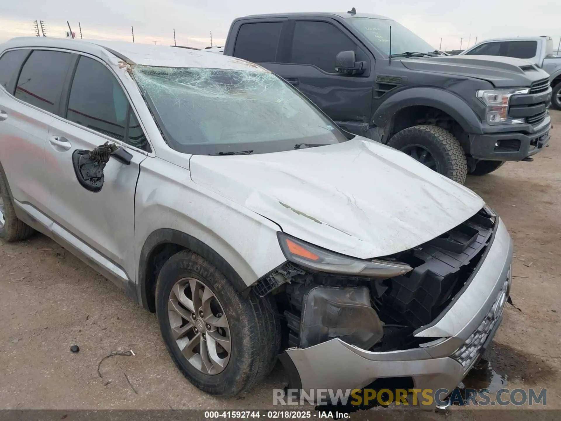 6 fotografías del automóvil dañado 5NMS23AD4KH034838 HYUNDAI SANTA FE 2019