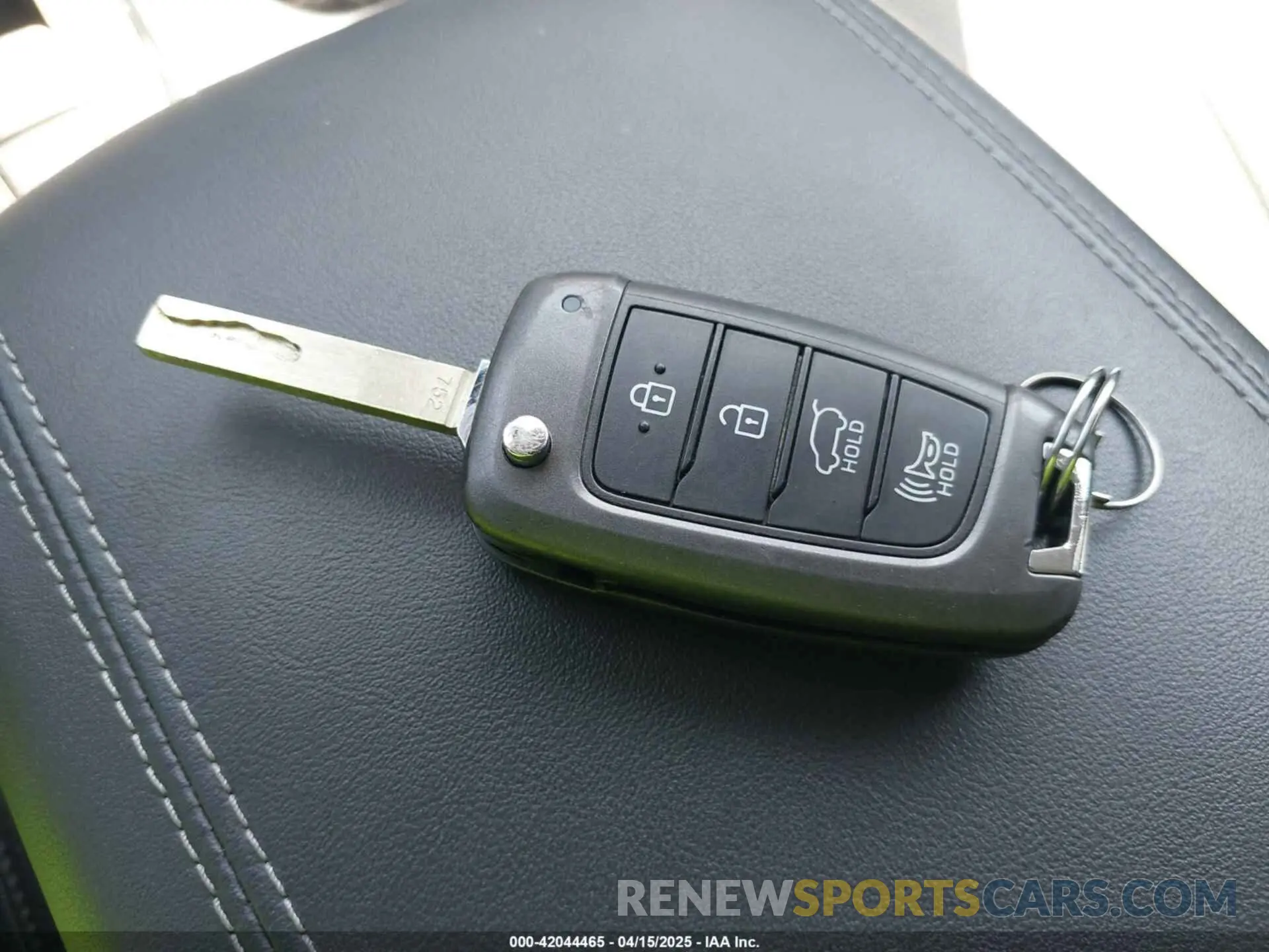11 fotografías del automóvil dañado 5NMS23AD4KH088902 HYUNDAI SANTA FE 2019