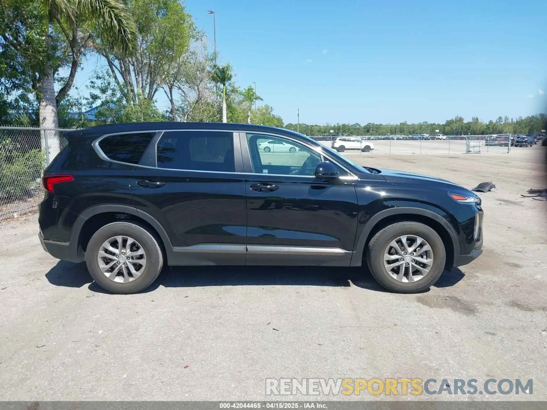 13 fotografías del automóvil dañado 5NMS23AD4KH088902 HYUNDAI SANTA FE 2019