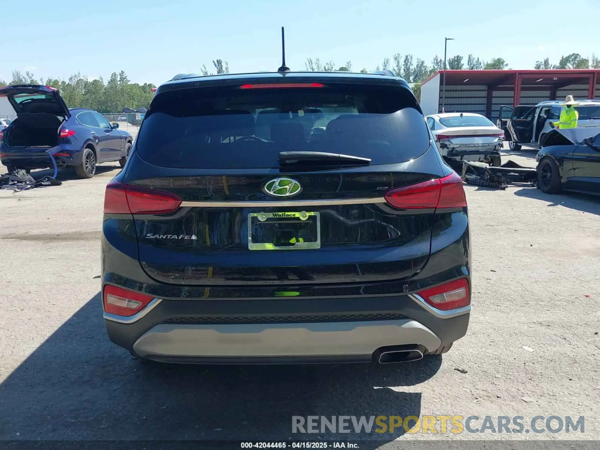 16 fotografías del automóvil dañado 5NMS23AD4KH088902 HYUNDAI SANTA FE 2019