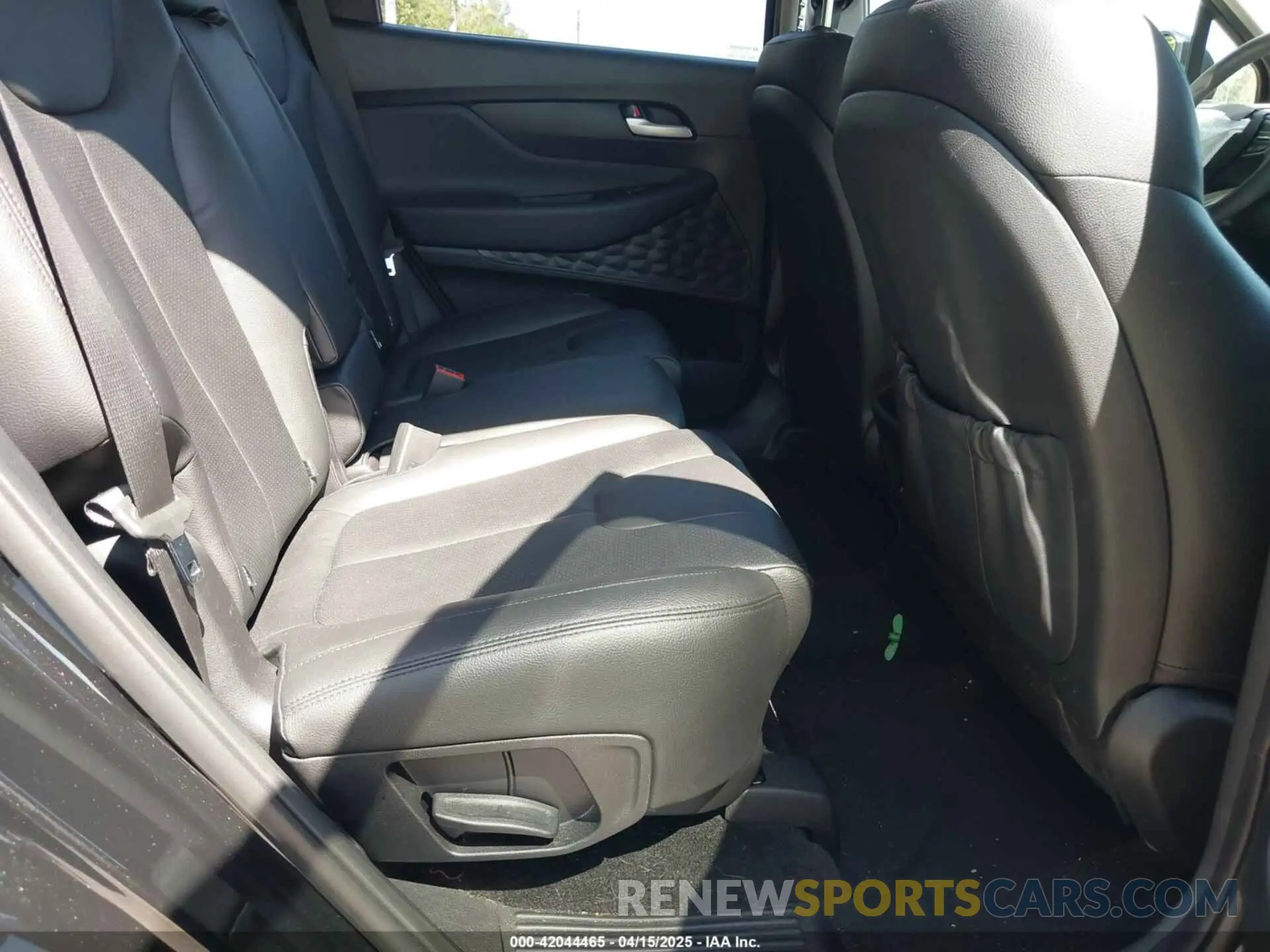 8 fotografías del automóvil dañado 5NMS23AD4KH088902 HYUNDAI SANTA FE 2019