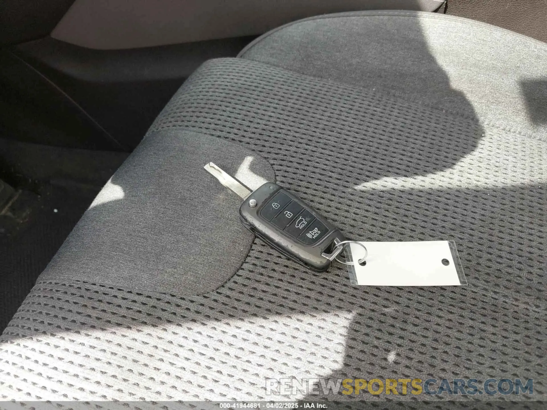 11 fotografías del automóvil dañado 5NMS23AD7KH003101 HYUNDAI SANTA FE 2019