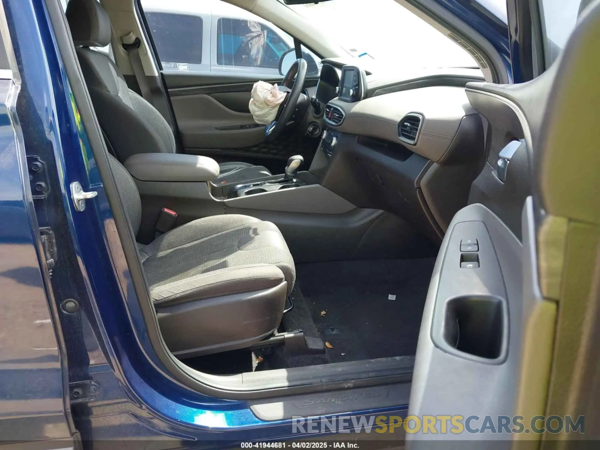 5 fotografías del automóvil dañado 5NMS23AD7KH003101 HYUNDAI SANTA FE 2019