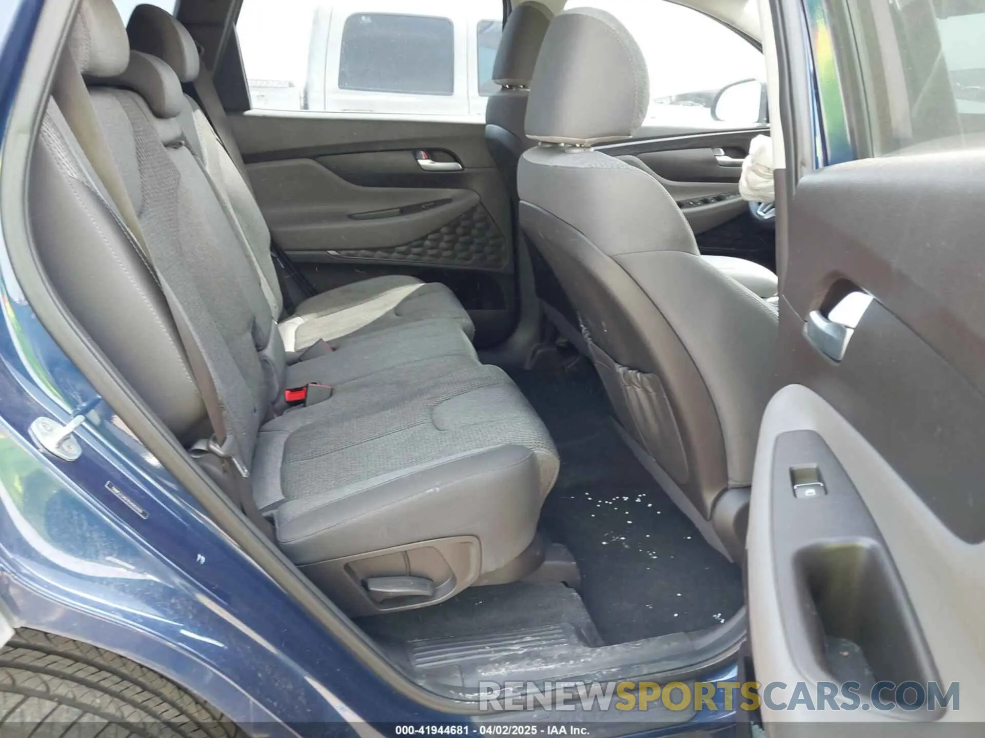 8 fotografías del automóvil dañado 5NMS23AD7KH003101 HYUNDAI SANTA FE 2019