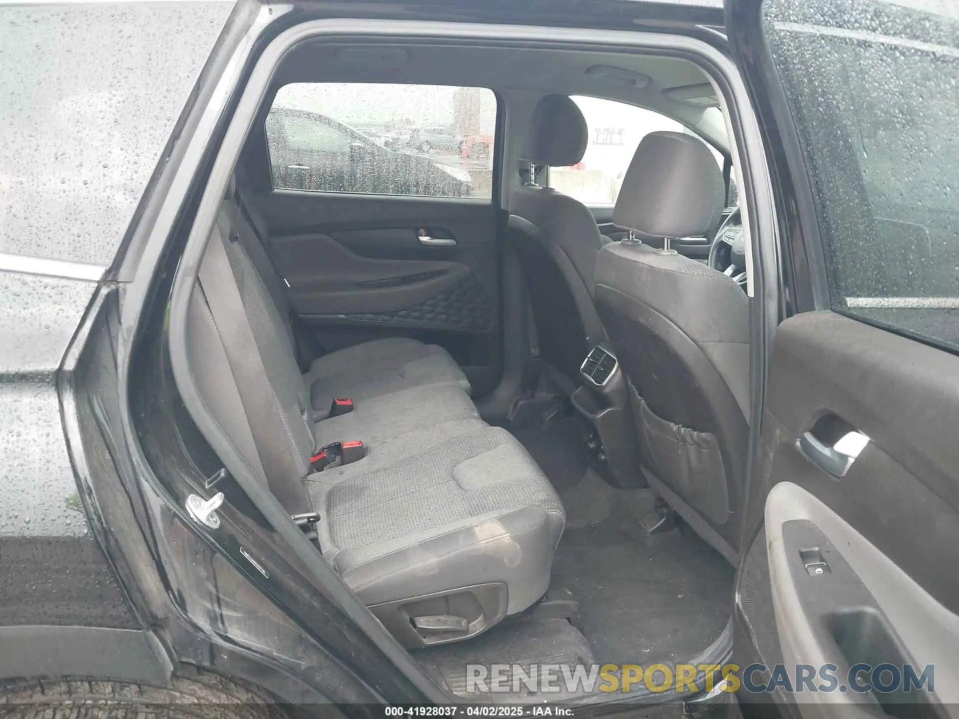 8 fotografías del automóvil dañado 5NMS23AD8KH097795 HYUNDAI SANTA FE 2019