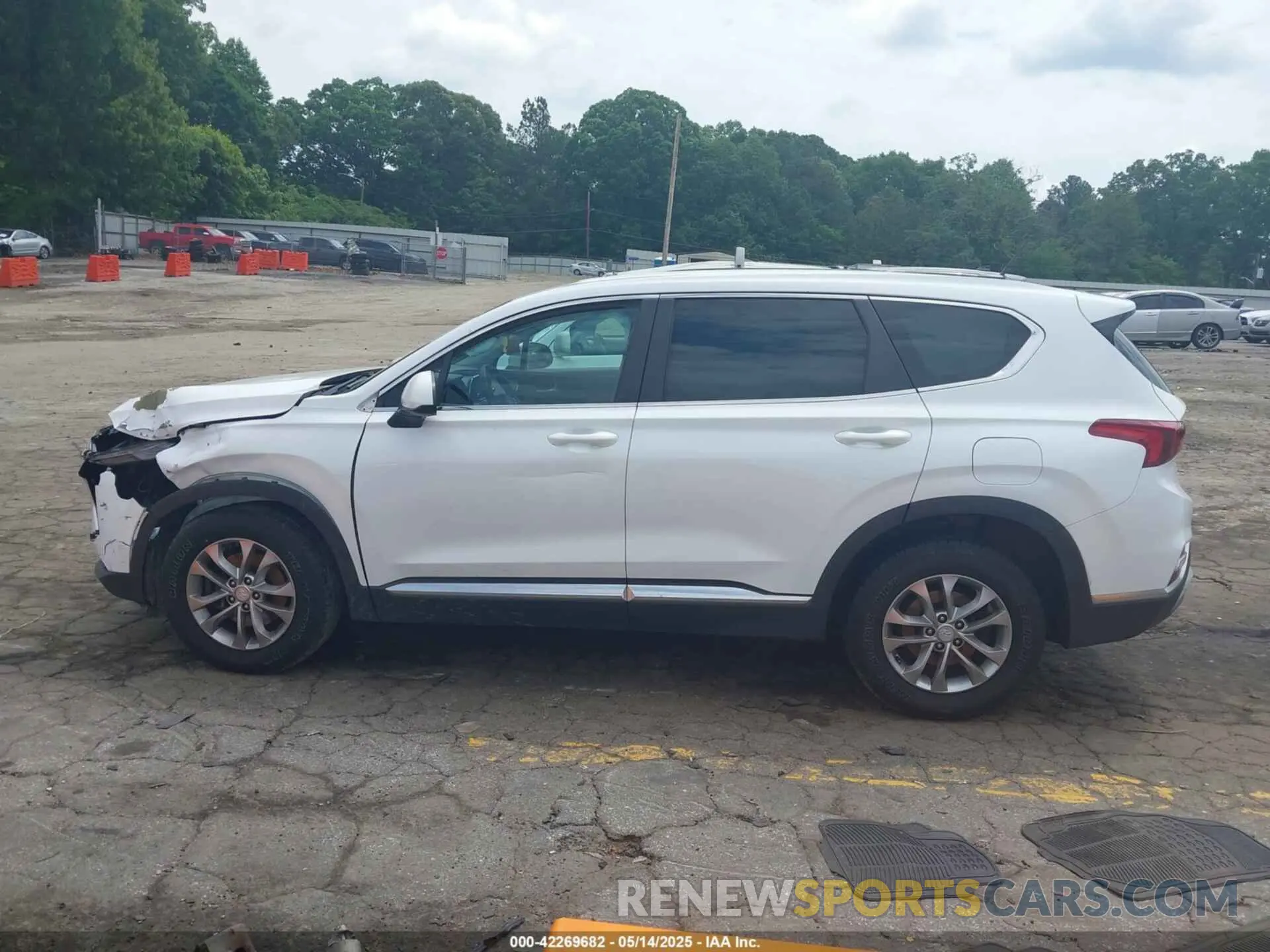 14 fotografías del automóvil dañado 5NMS23AD8KH102090 HYUNDAI SANTA FE 2019