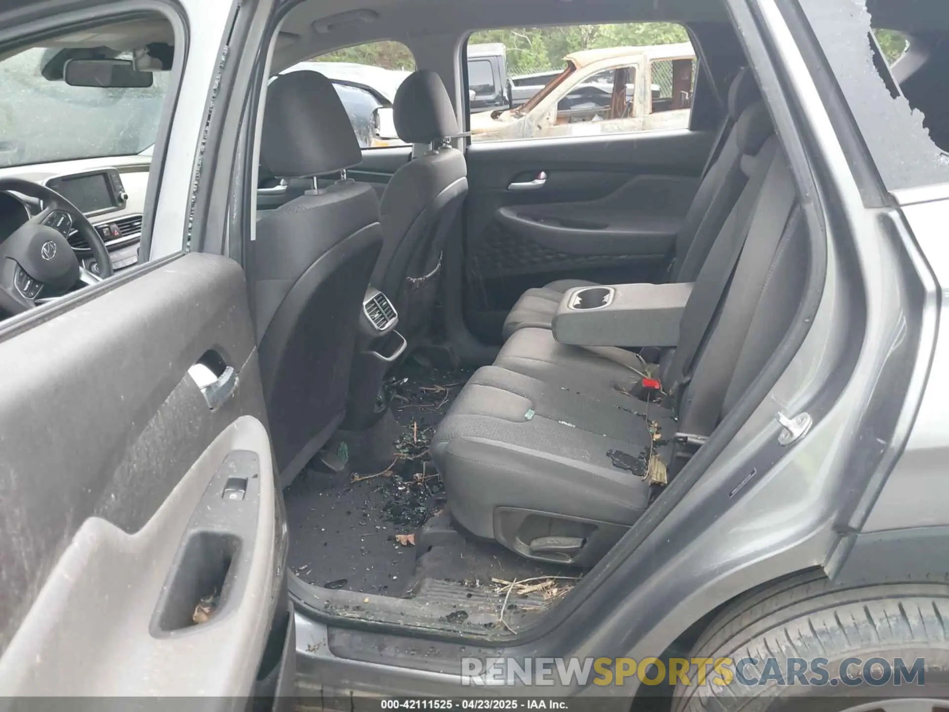 8 fotografías del automóvil dañado 5NMS23AD8KH126387 HYUNDAI SANTA FE 2019