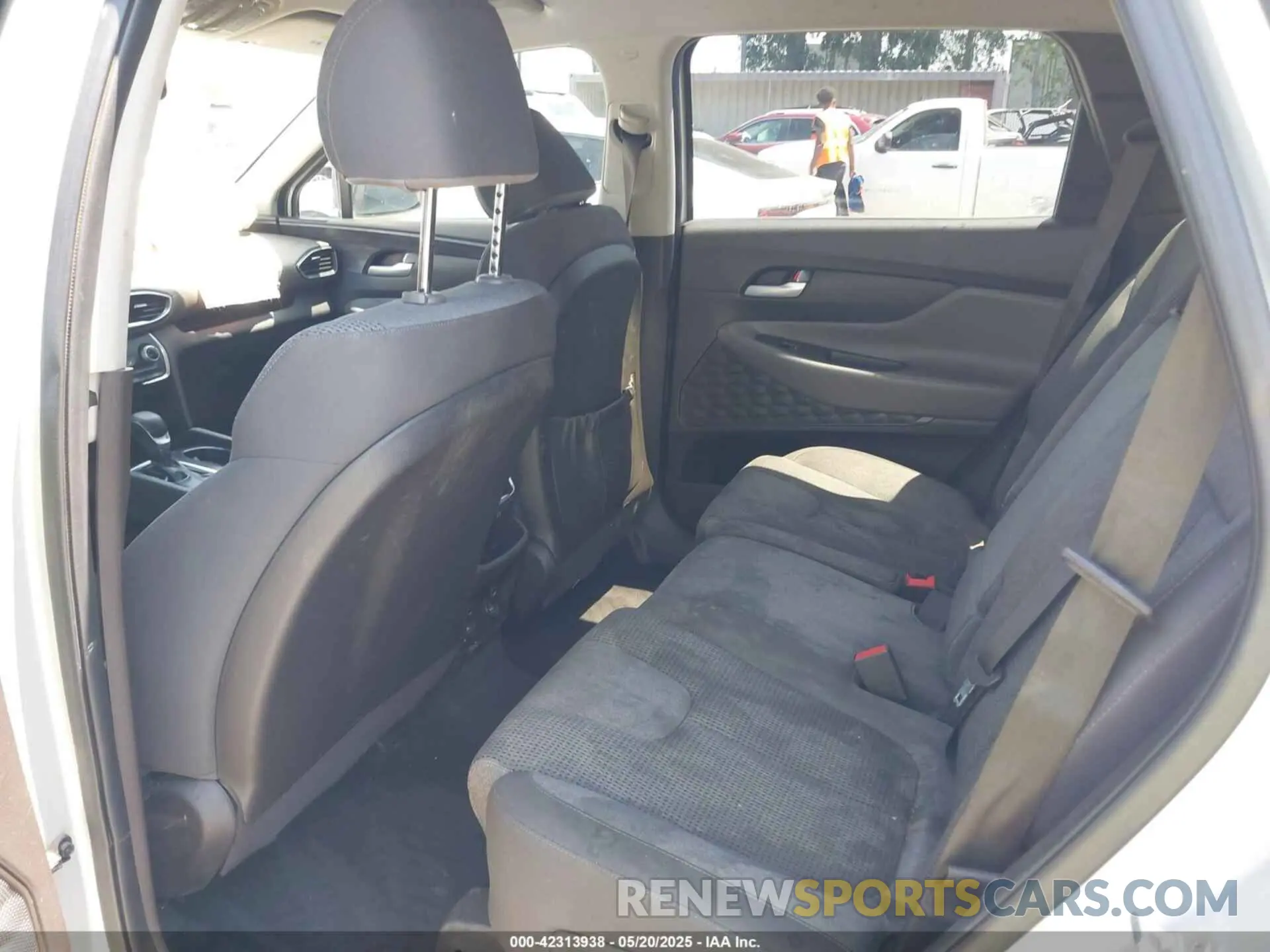 8 fotografías del automóvil dañado 5NMS23ADXKH000872 HYUNDAI SANTA FE 2019