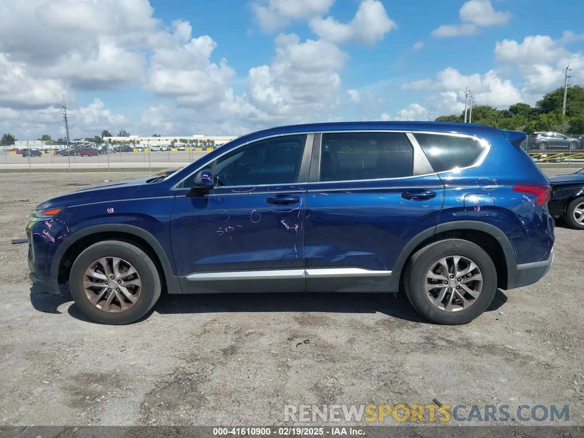 15 fotografías del automóvil dañado 5NMS23ADXKH037890 HYUNDAI SANTA FE 2019