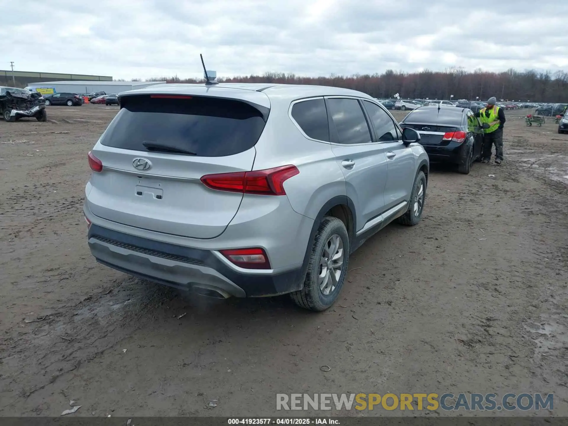 4 fotografías del automóvil dañado 5NMS2CAD0KH117201 HYUNDAI SANTA FE 2019
