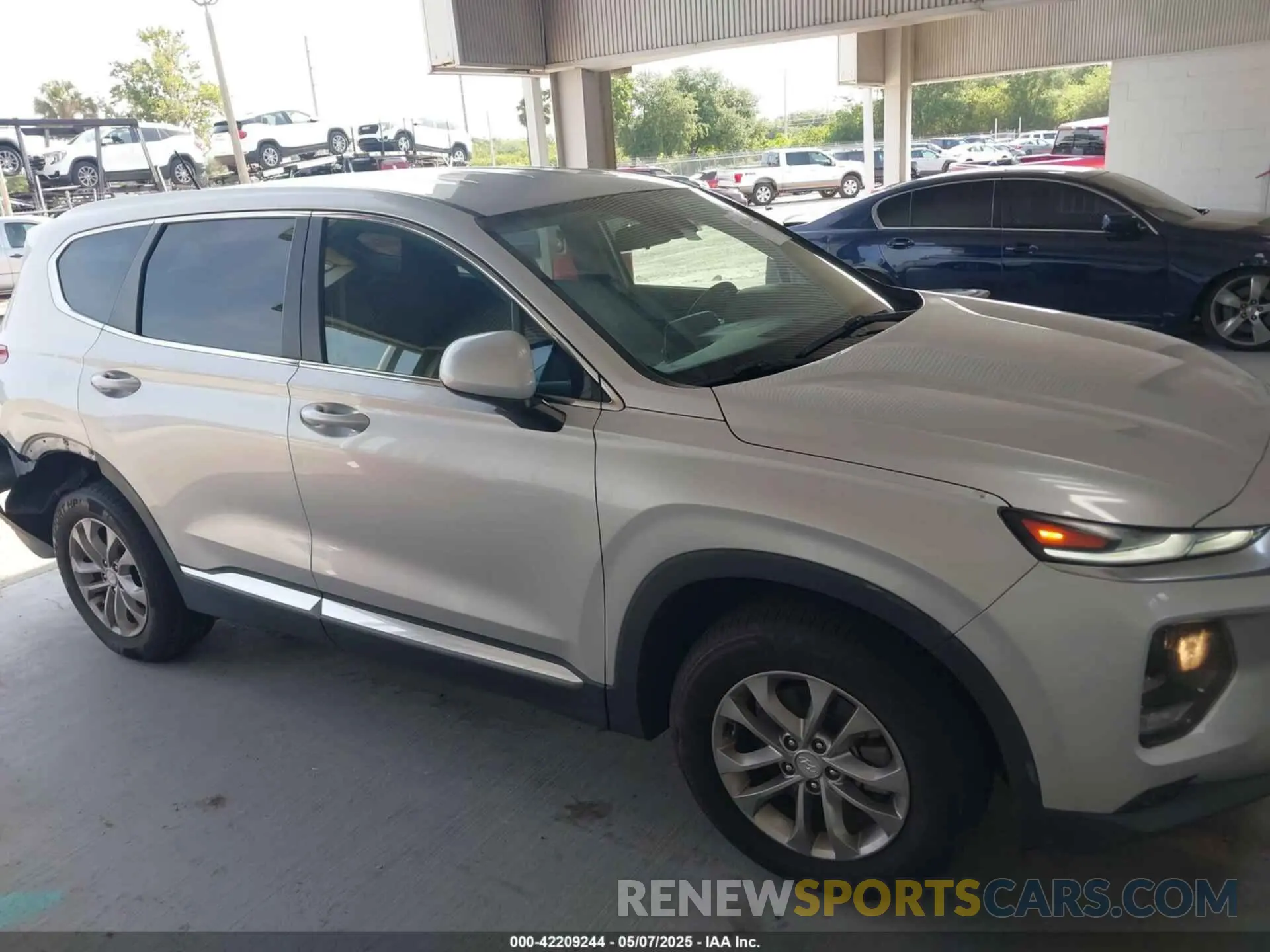 13 fotografías del automóvil dañado 5NMS2CAD2KH027290 HYUNDAI SANTA FE 2019