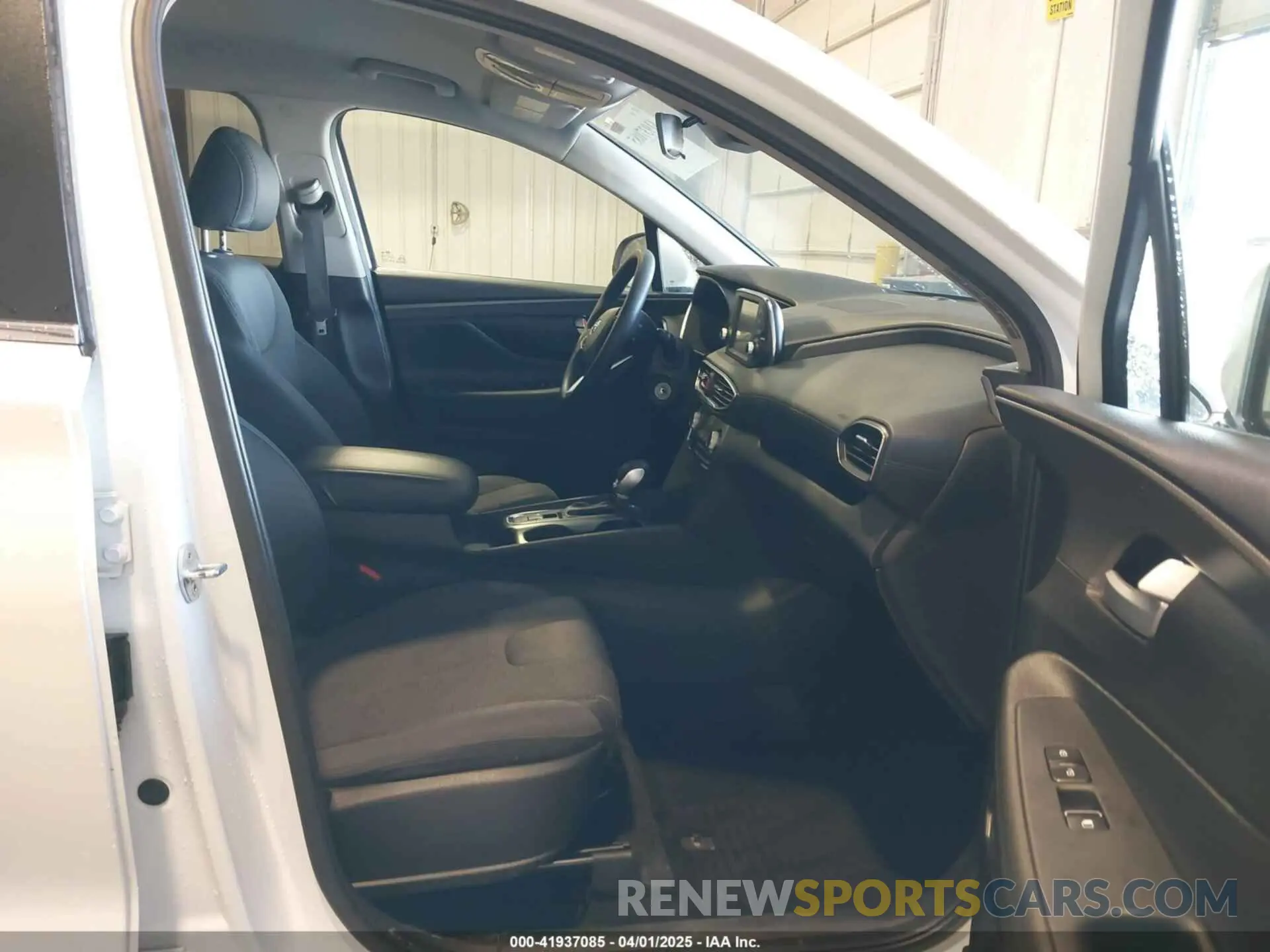 5 fotografías del automóvil dañado 5NMS2CAD4KH120957 HYUNDAI SANTA FE 2019
