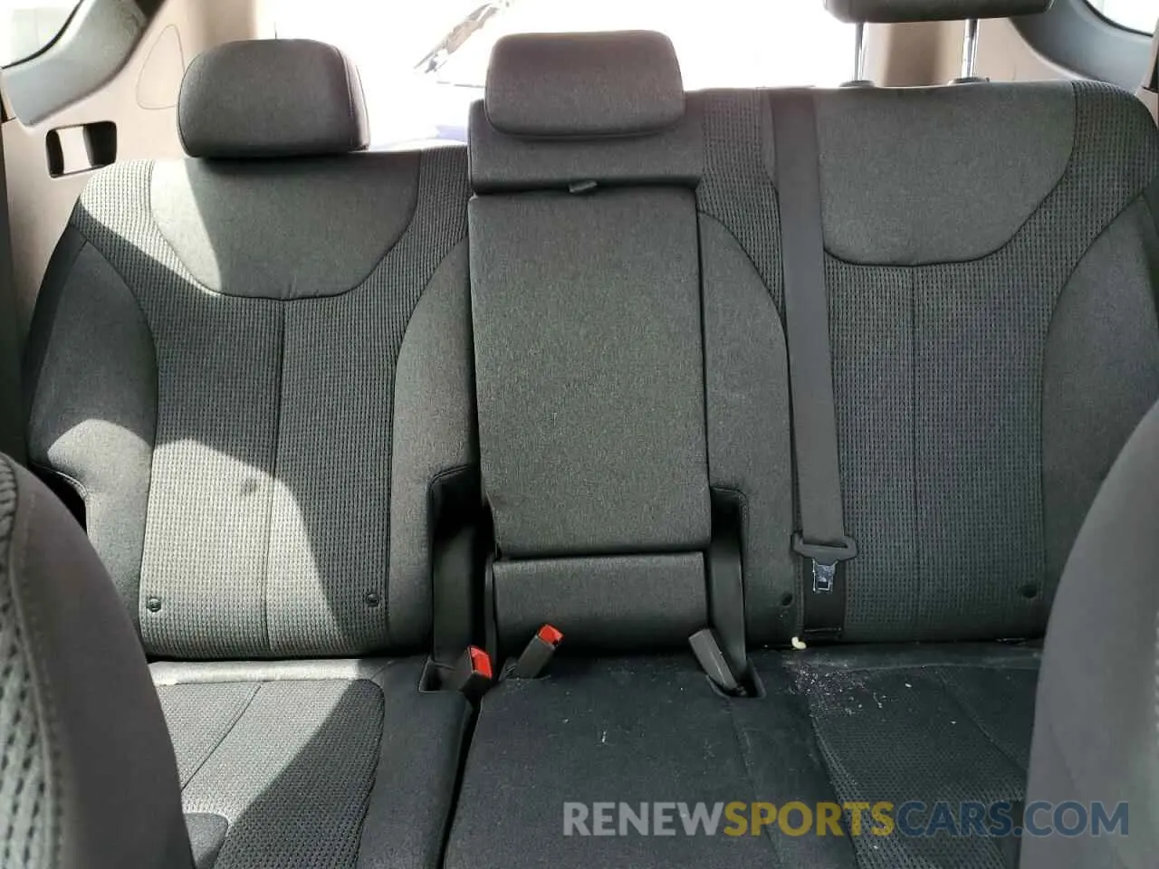 10 fotografías del automóvil dañado 5NMS2CAD4KH125270 HYUNDAI SANTA FE 2019