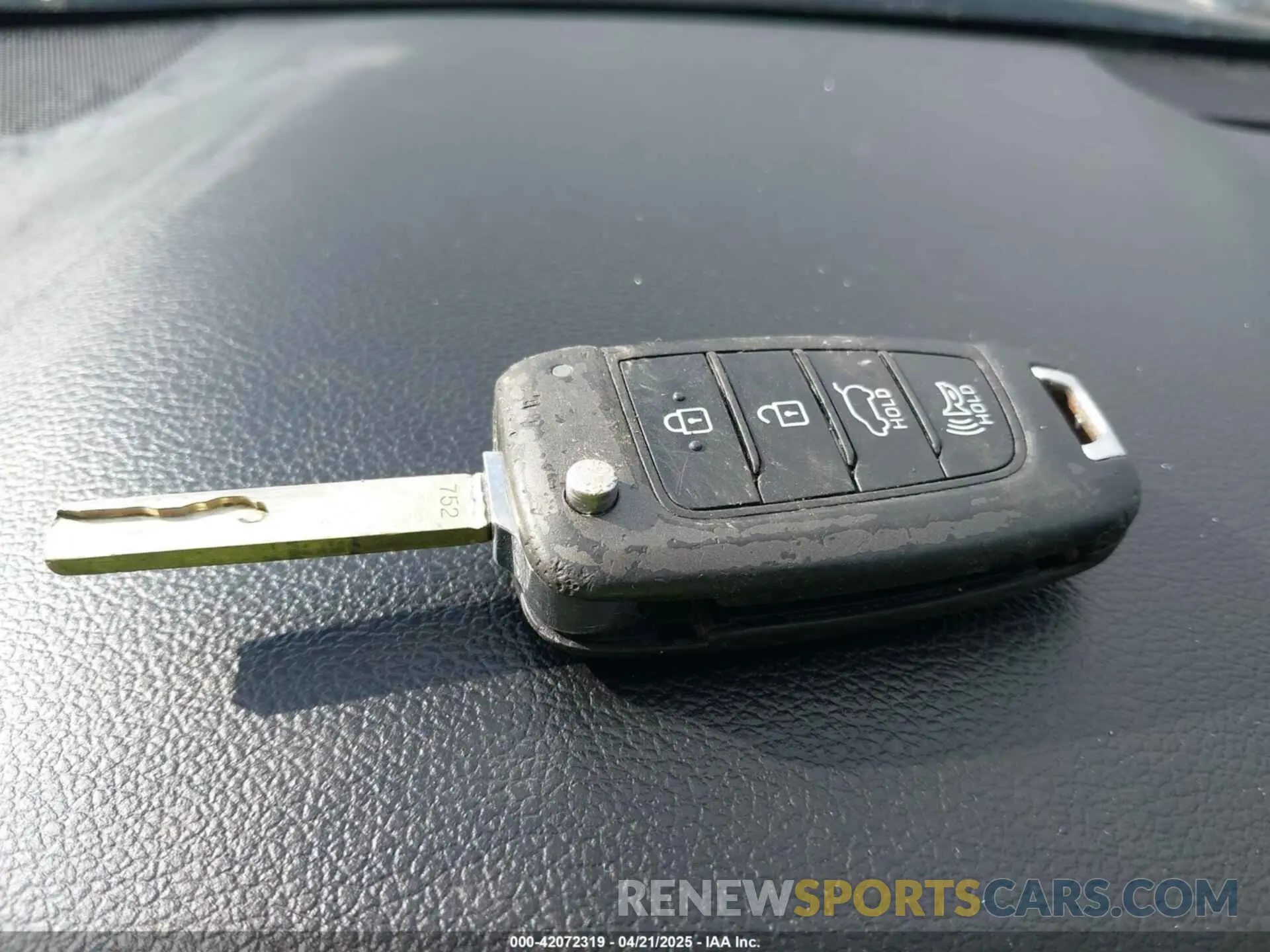11 fotografías del automóvil dañado 5NMS2CAD6KH098590 HYUNDAI SANTA FE 2019