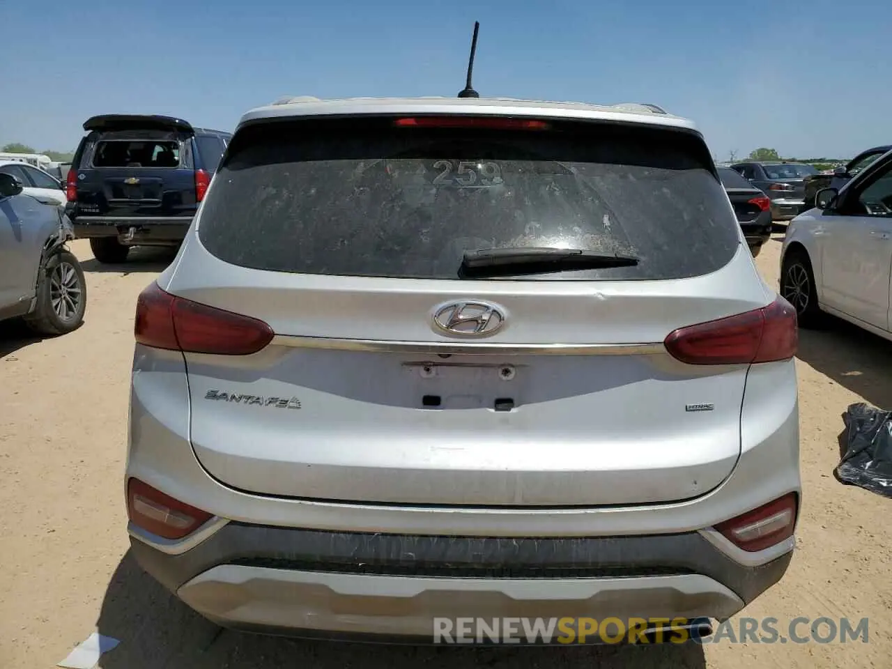6 fotografías del automóvil dañado 5NMS2CAD8KH102705 HYUNDAI SANTA FE 2019