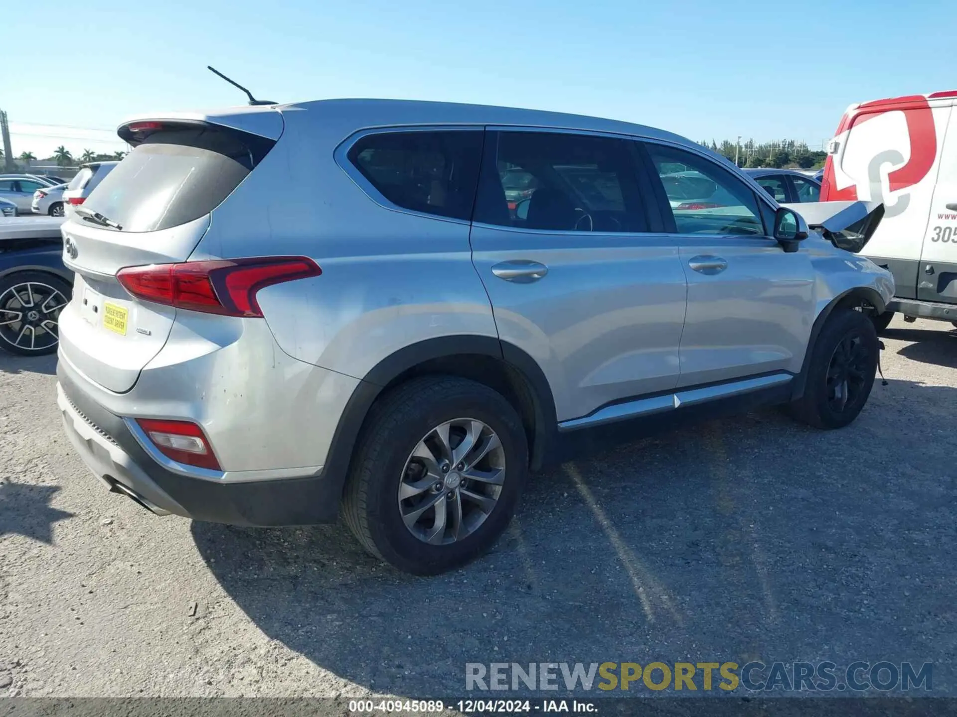 4 fotografías del automóvil dañado 5NMS2CAD8KH109122 HYUNDAI SANTA FE 2019