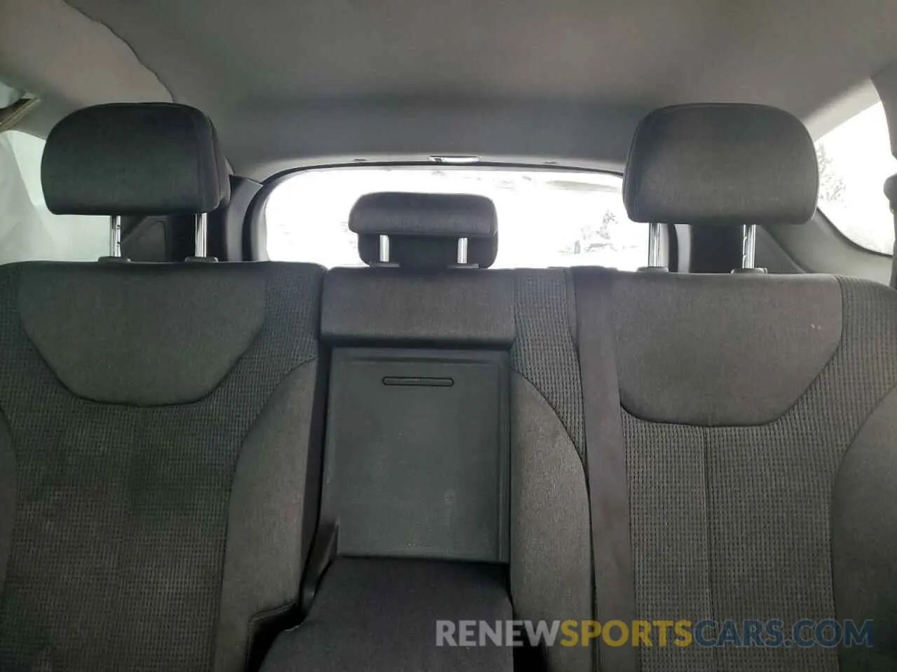 10 fotografías del automóvil dañado 5NMS2CAD9KH102793 HYUNDAI SANTA FE 2019