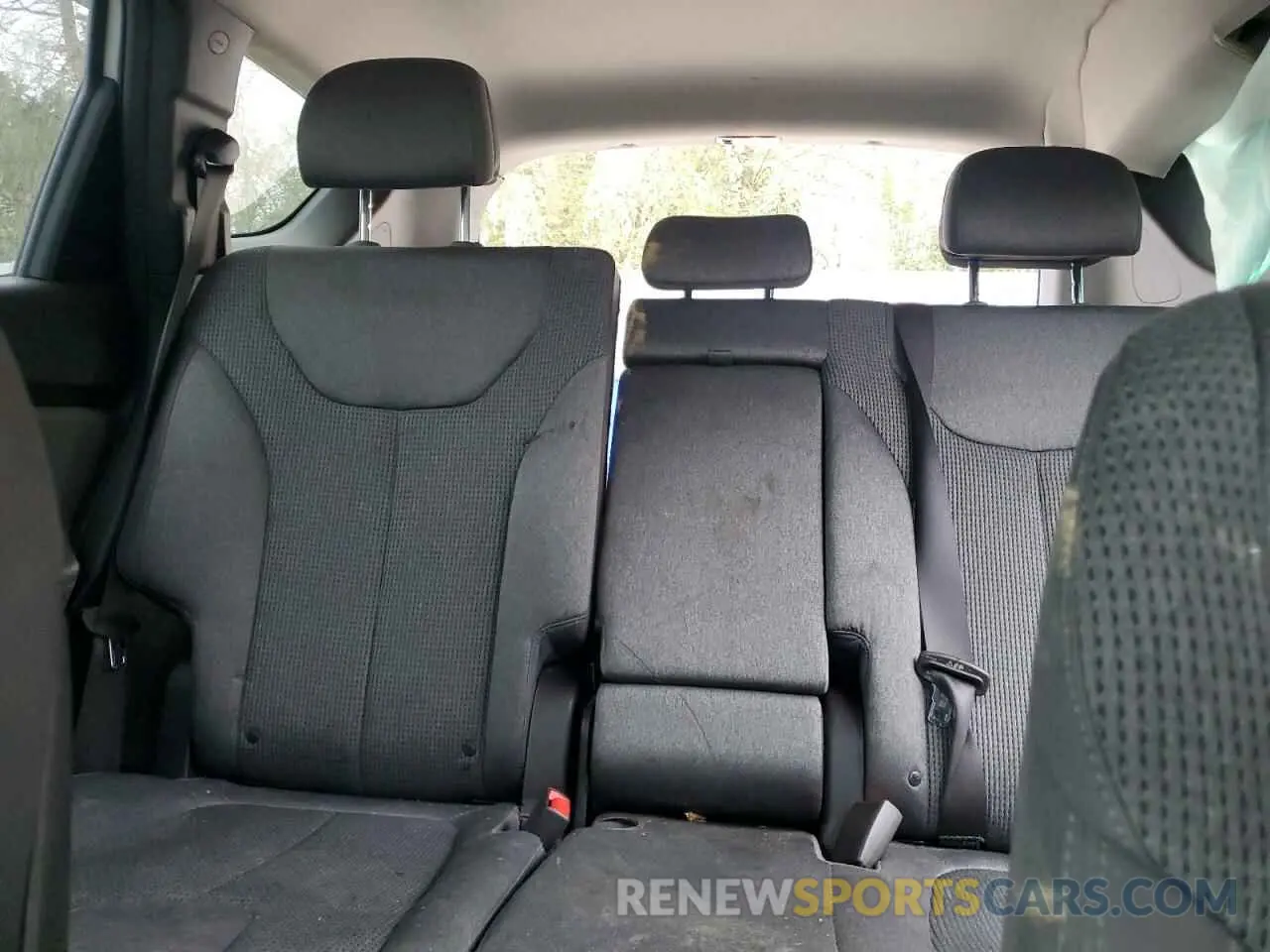 10 fotografías del automóvil dañado 5NMS2CAD9KH112871 HYUNDAI SANTA FE 2019