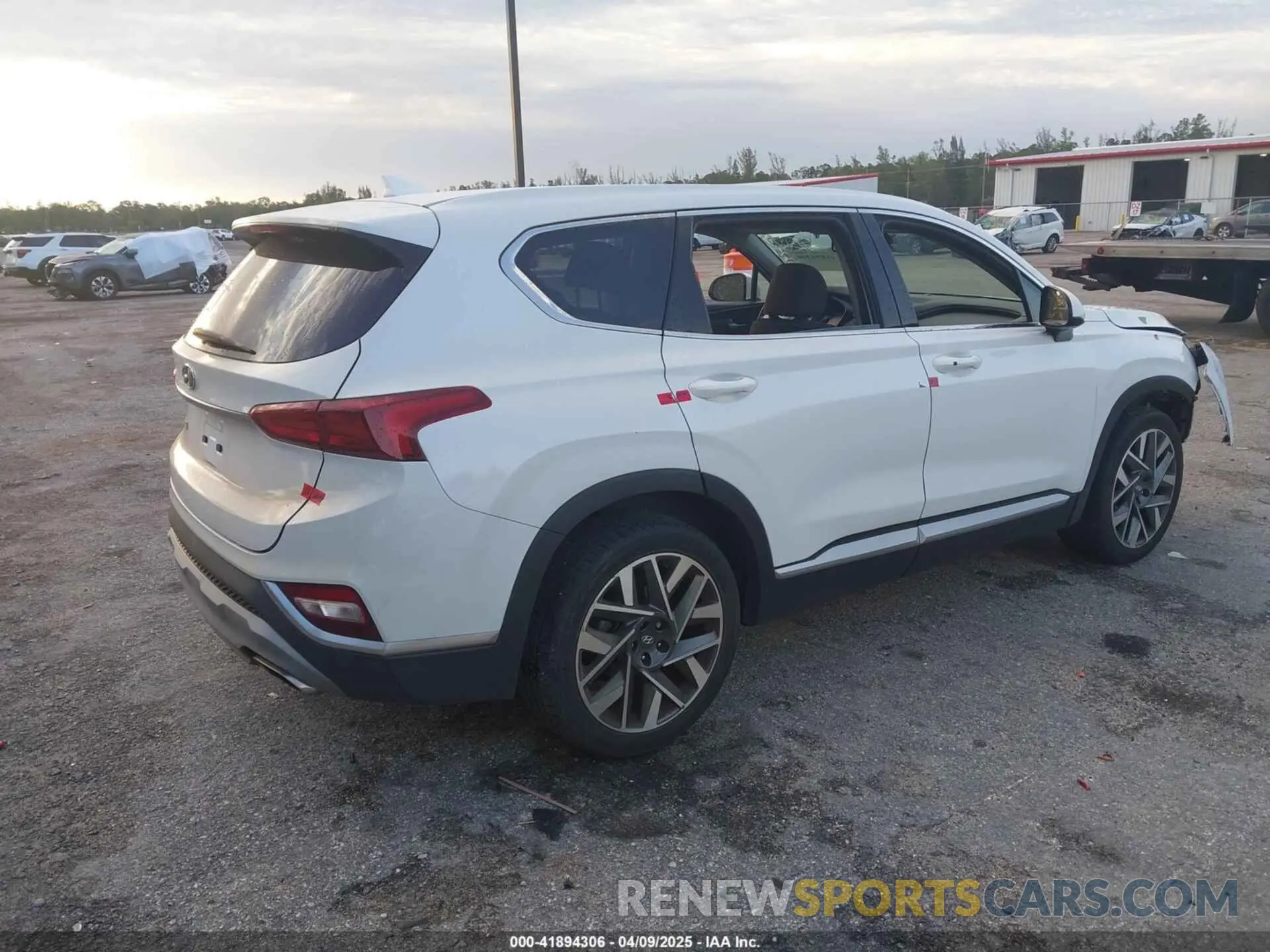 4 fotografías del automóvil dañado 5NMS33AD0KH006550 HYUNDAI SANTA FE 2019