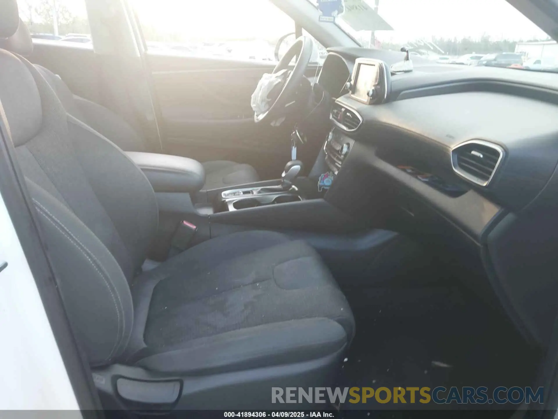 5 fotografías del automóvil dañado 5NMS33AD0KH006550 HYUNDAI SANTA FE 2019