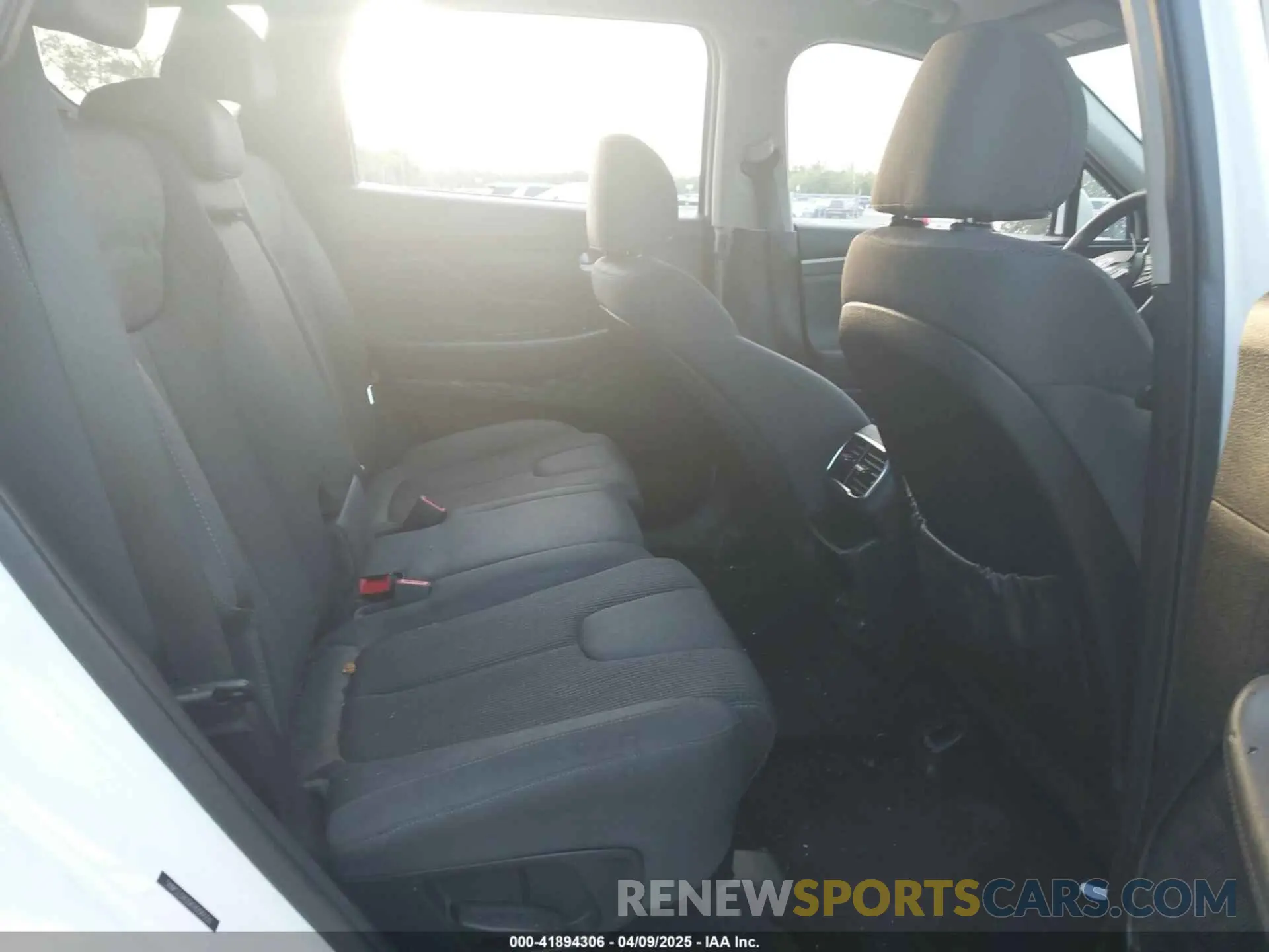 8 fotografías del automóvil dañado 5NMS33AD0KH006550 HYUNDAI SANTA FE 2019