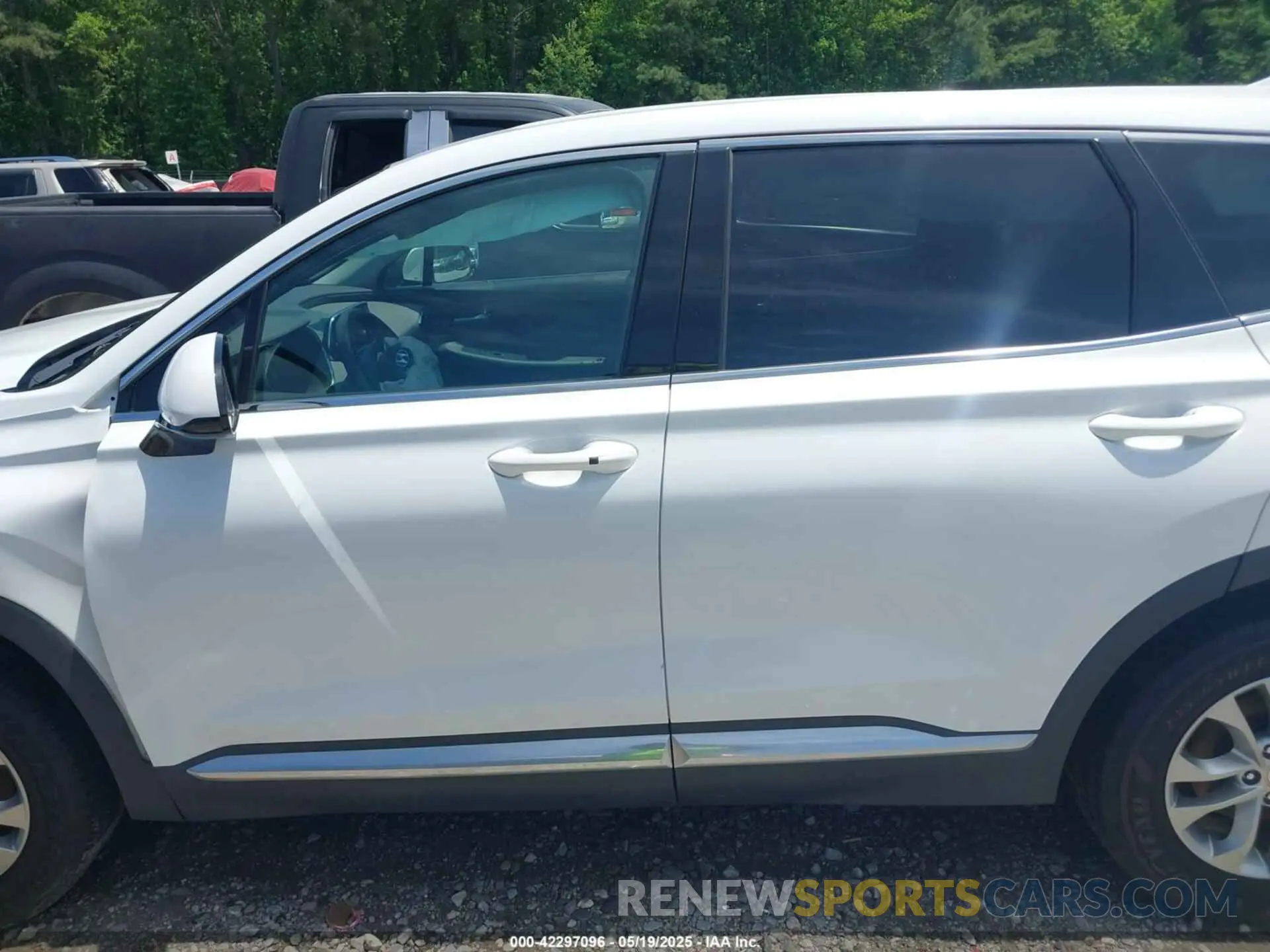 15 fotografías del automóvil dañado 5NMS33AD3KH035346 HYUNDAI SANTA FE 2019