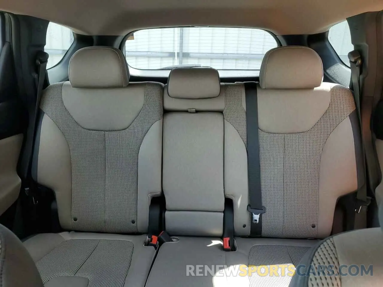 10 fotografías del automóvil dañado 5NMS33AD4KH004705 HYUNDAI SANTA FE 2019