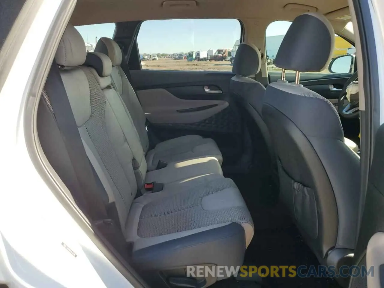 10 fotografías del automóvil dañado 5NMS33AD6KH043229 HYUNDAI SANTA FE 2019