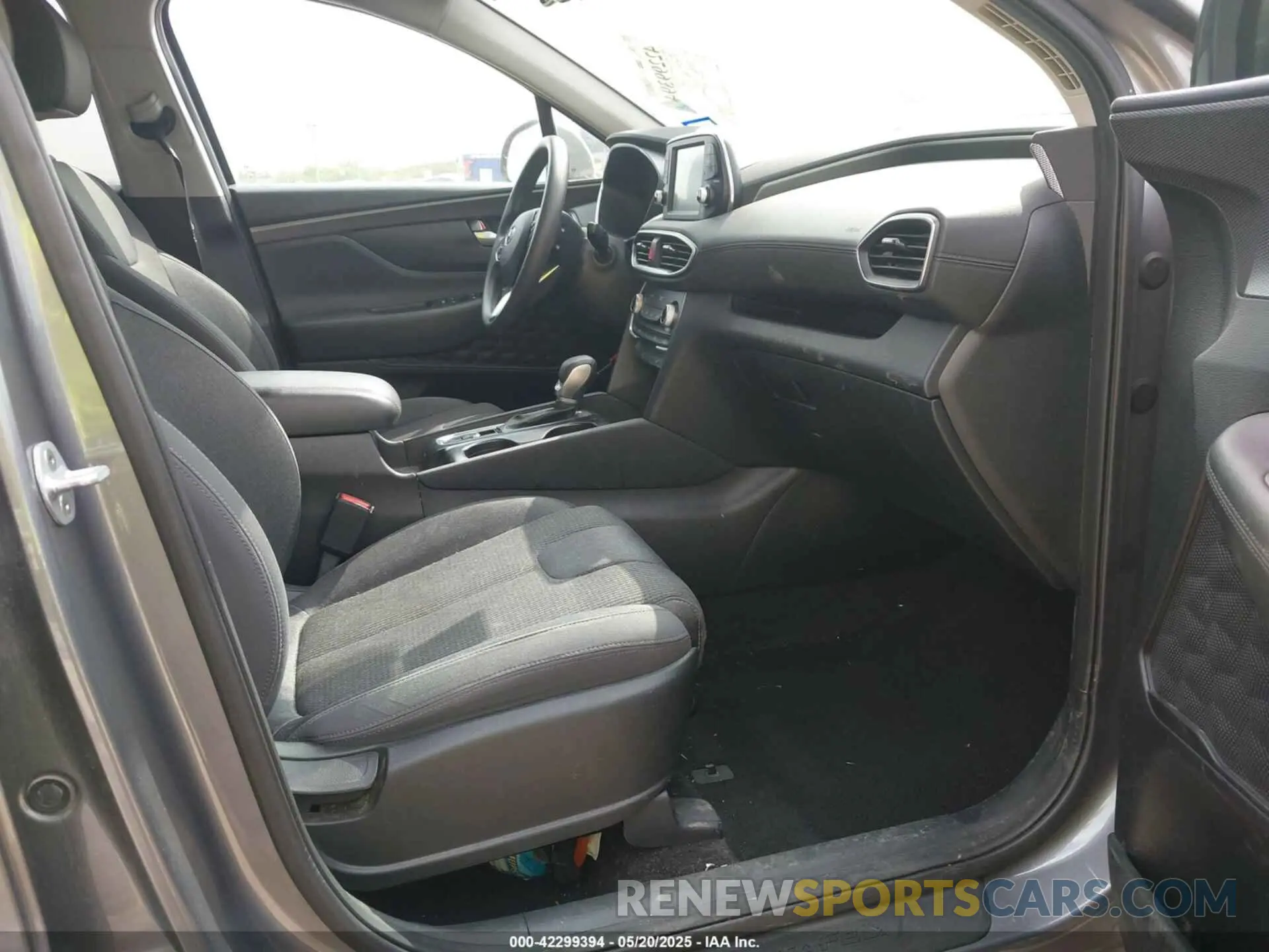 5 fotografías del automóvil dañado 5NMS33AD6KH067885 HYUNDAI SANTA FE 2019