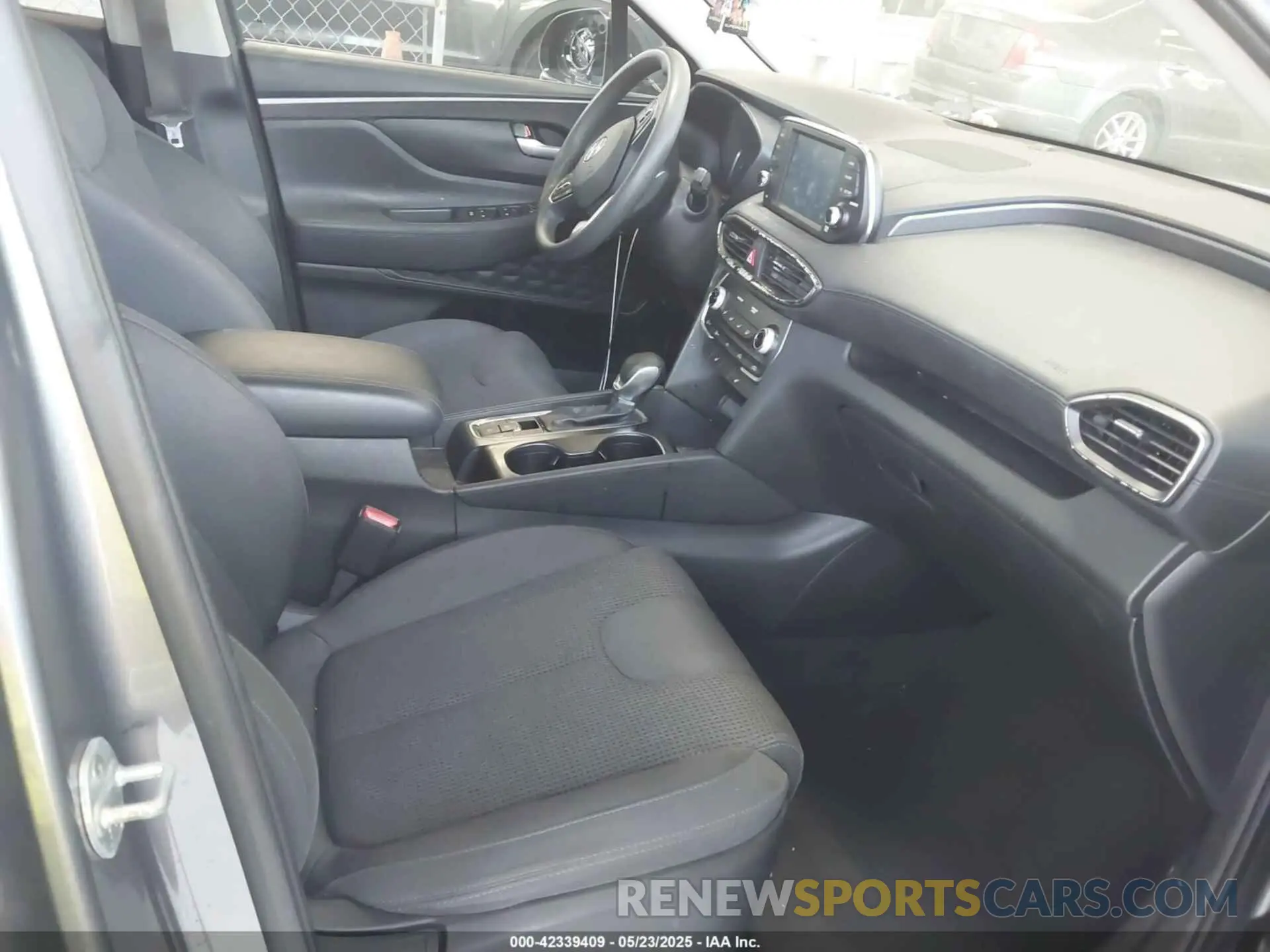 5 fotografías del automóvil dañado 5NMS33AD6KH100495 HYUNDAI SANTA FE 2019