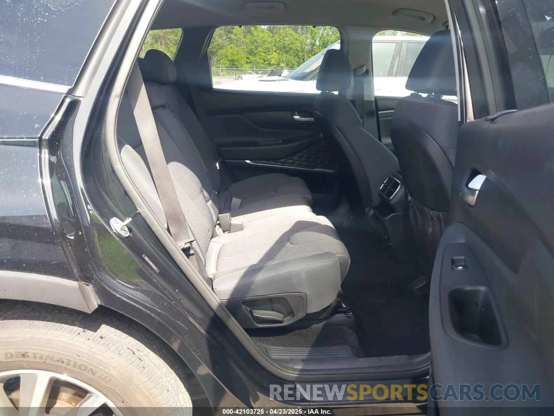 8 fotografías del automóvil dañado 5NMS33AD8KH026481 HYUNDAI SANTA FE 2019