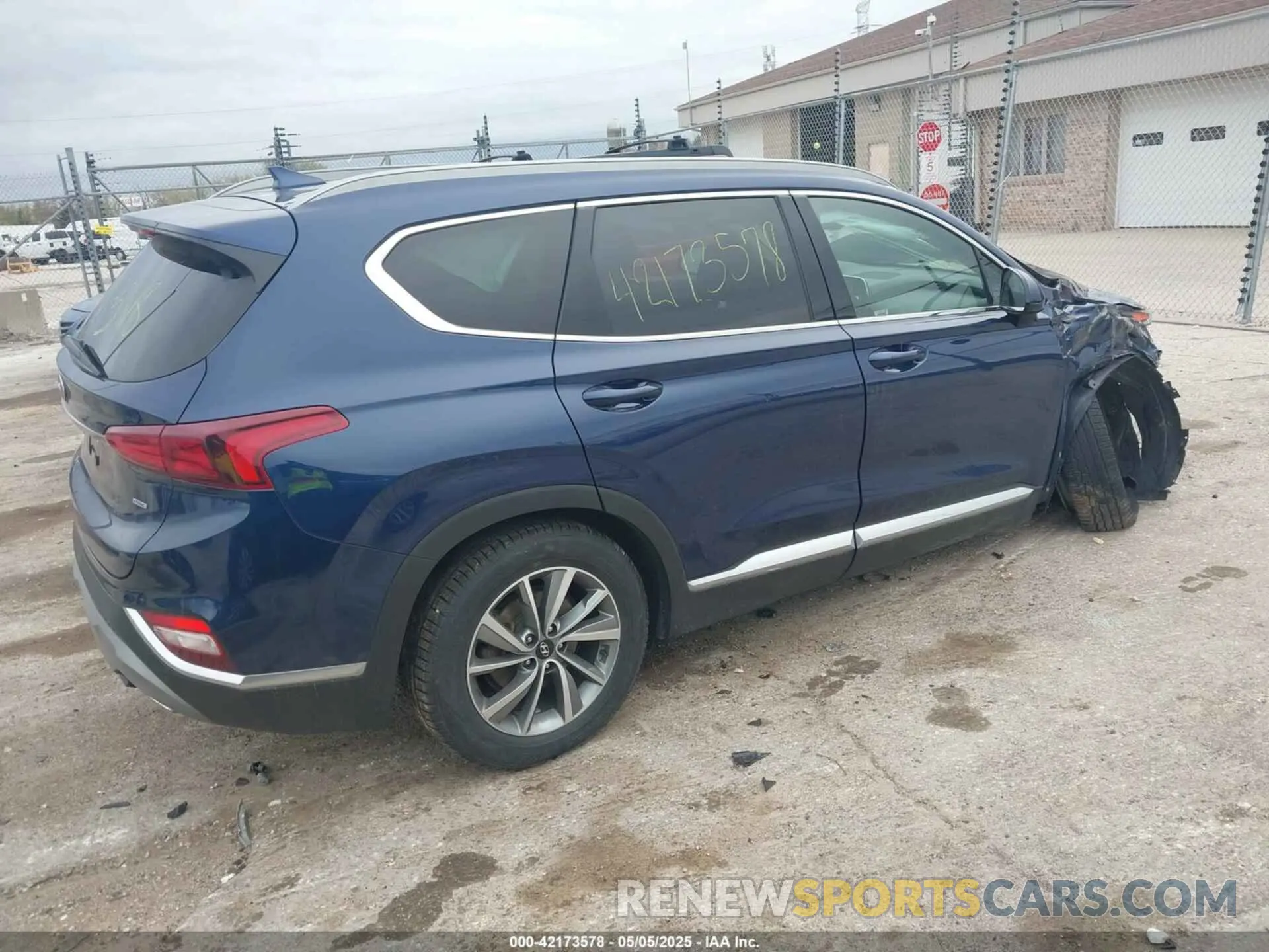 4 fotografías del automóvil dañado 5NMS3CAD0KH055120 HYUNDAI SANTA FE 2019