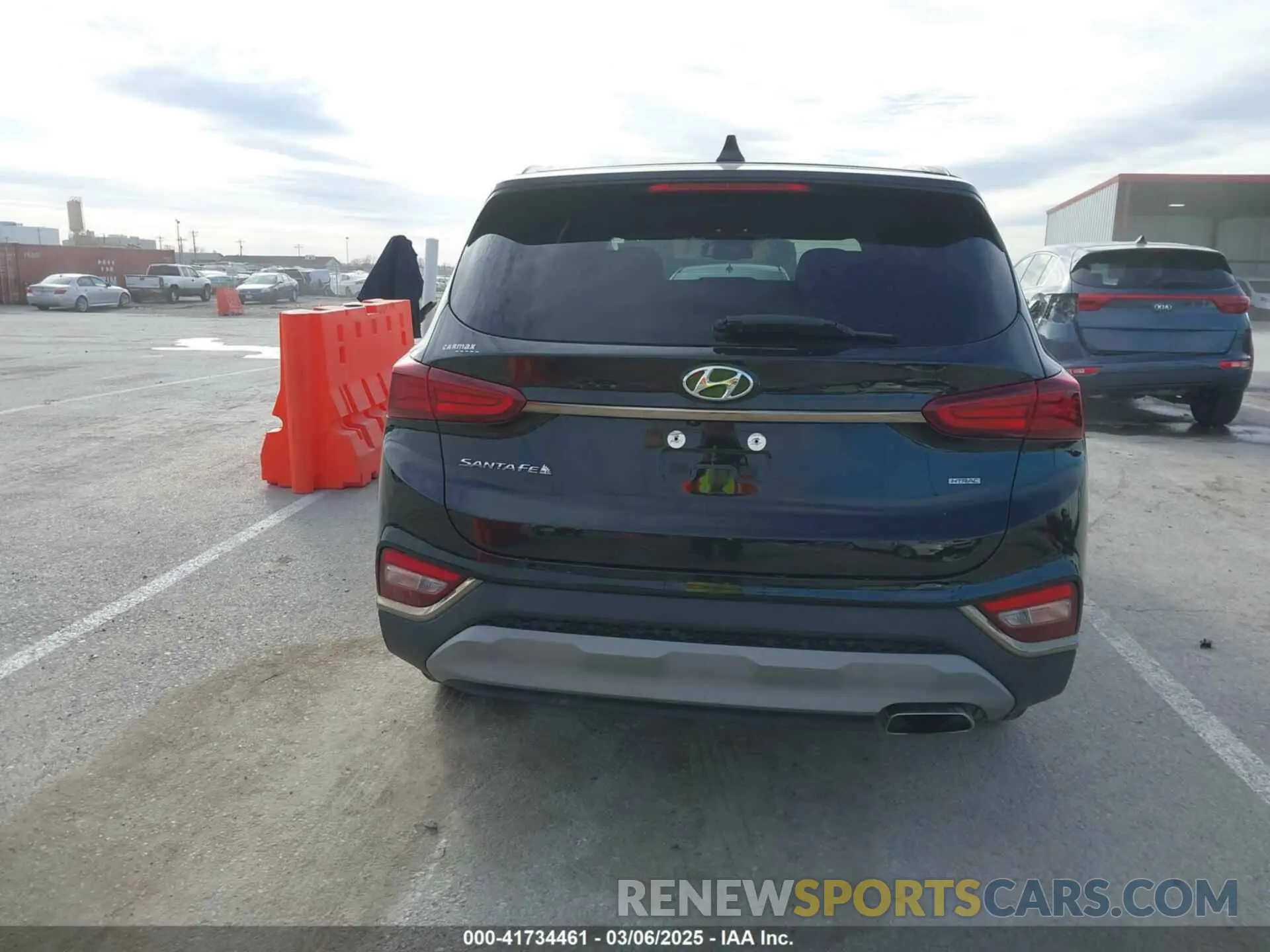 16 fotografías del automóvil dañado 5NMS3CAD0KH105045 HYUNDAI SANTA FE 2019
