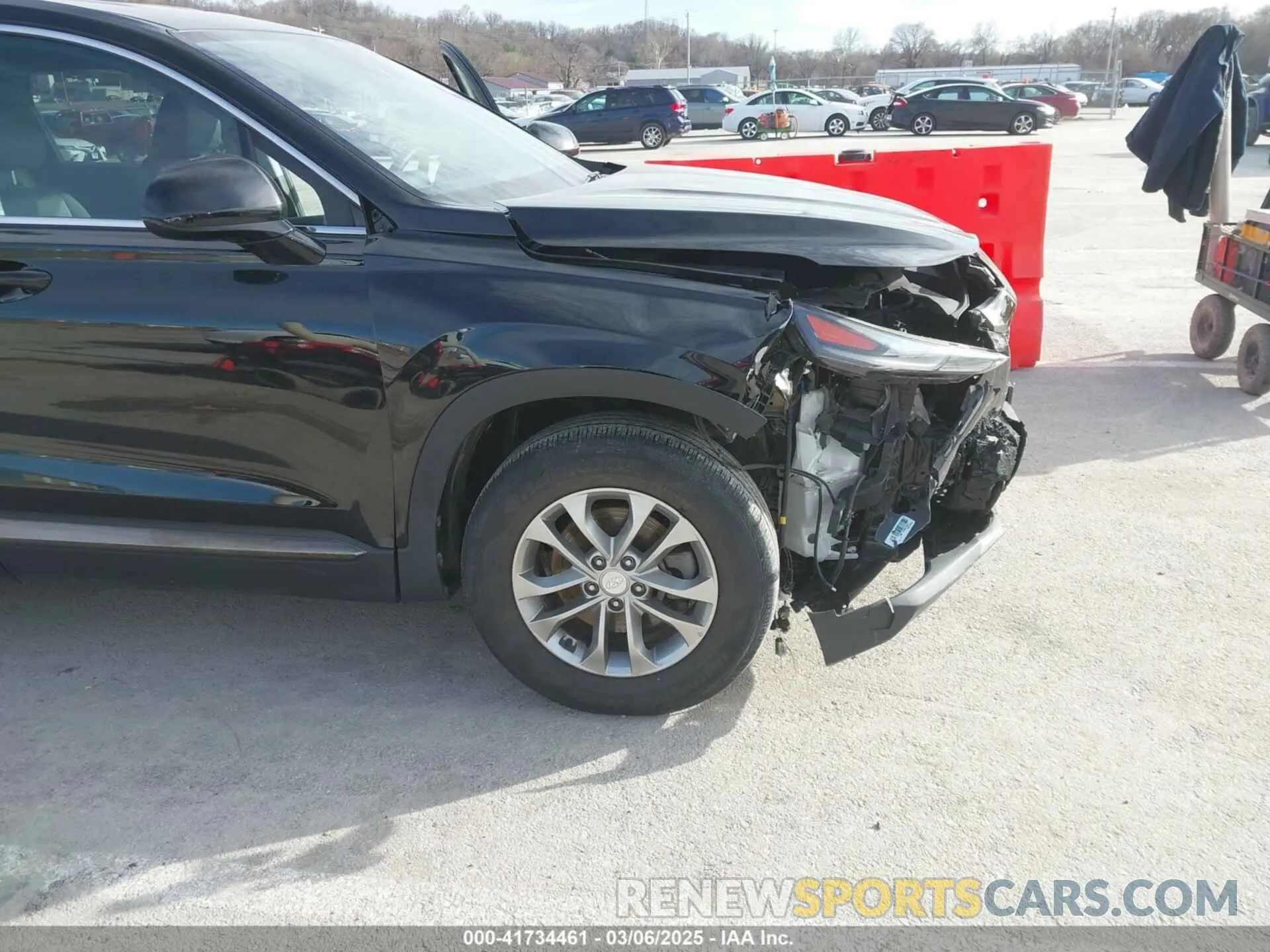 18 fotografías del automóvil dañado 5NMS3CAD0KH105045 HYUNDAI SANTA FE 2019