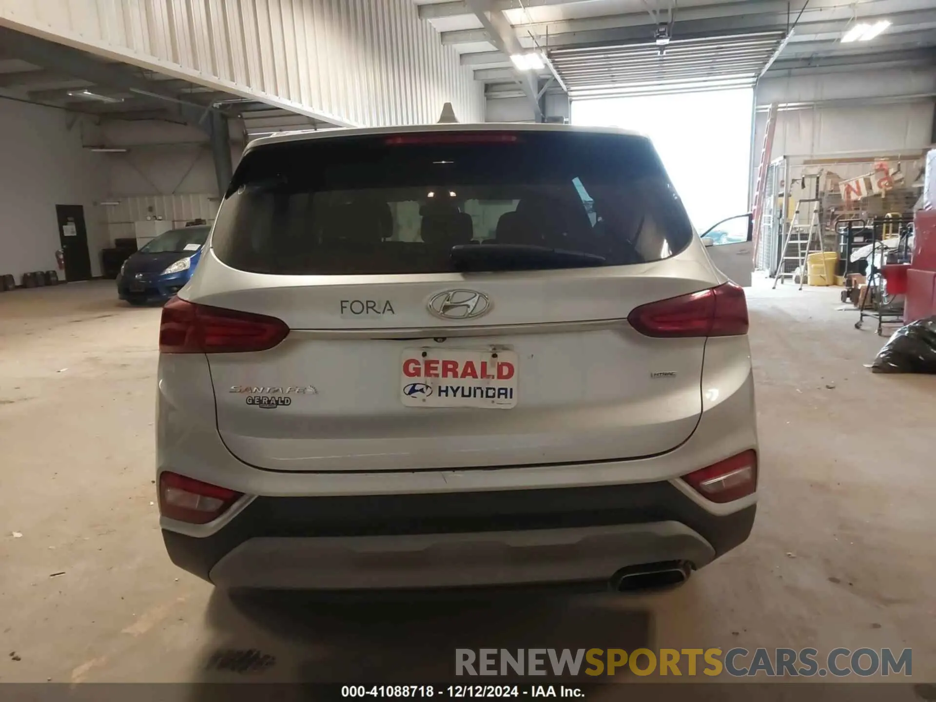 16 fotografías del automóvil dañado 5NMS3CAD3KH006333 HYUNDAI SANTA FE 2019