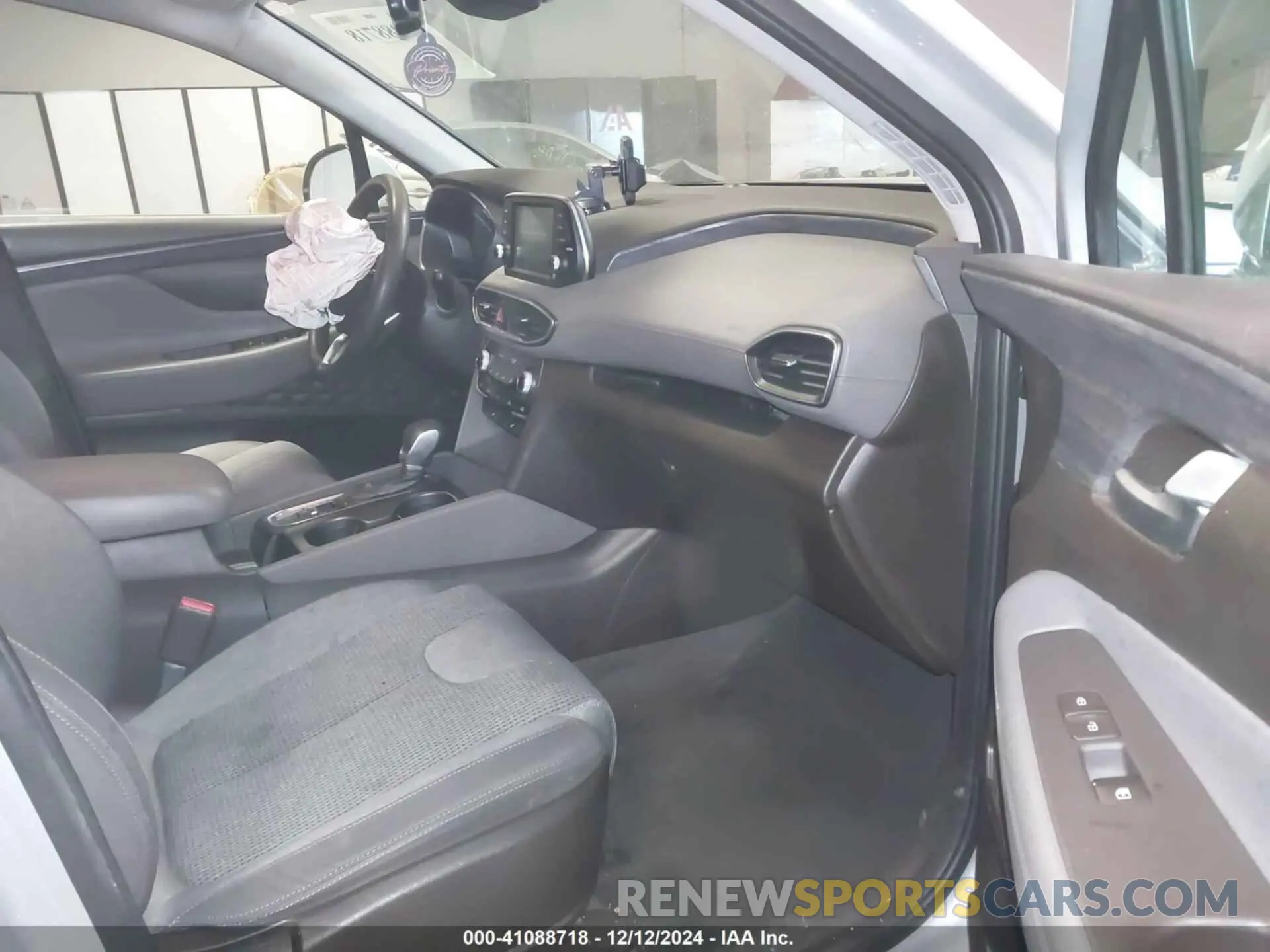 5 fotografías del automóvil dañado 5NMS3CAD3KH006333 HYUNDAI SANTA FE 2019