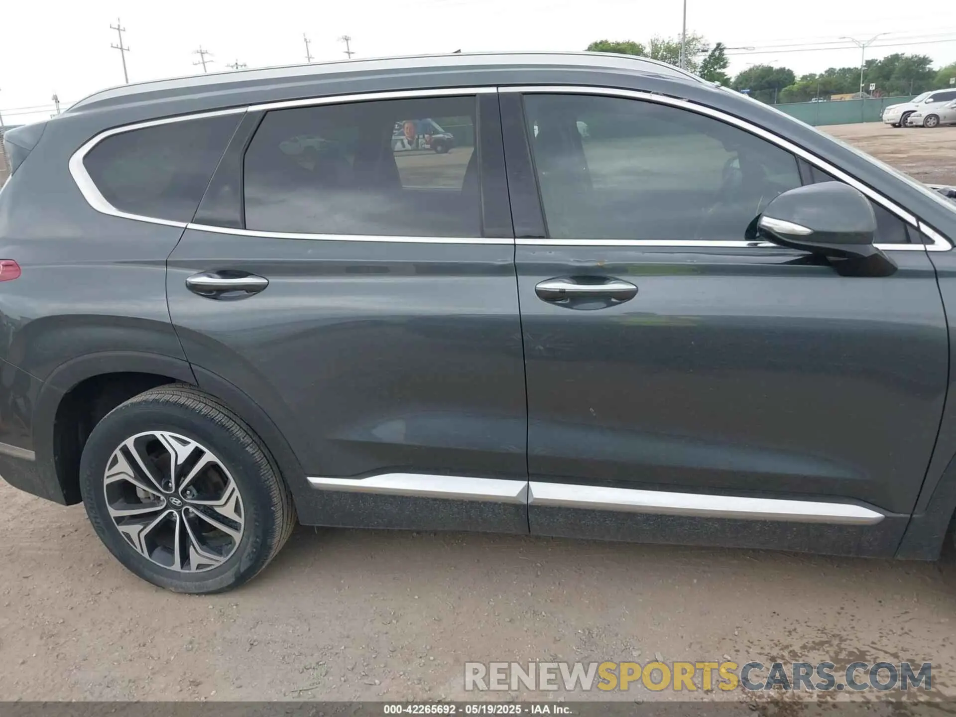 13 fotografías del automóvil dañado 5NMS53AA9KH116223 HYUNDAI SANTA FE 2019