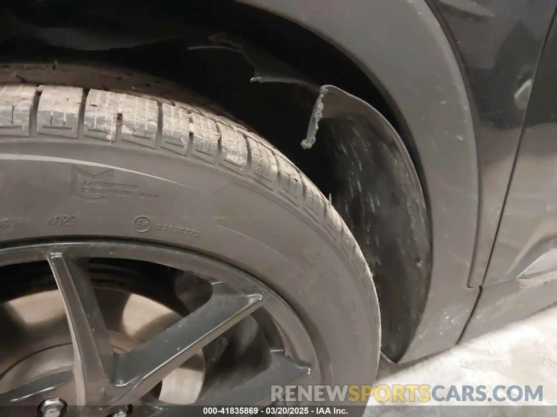 18 fotografías del automóvil dañado 5NMS5CAD9KH002846 HYUNDAI SANTA FE 2019