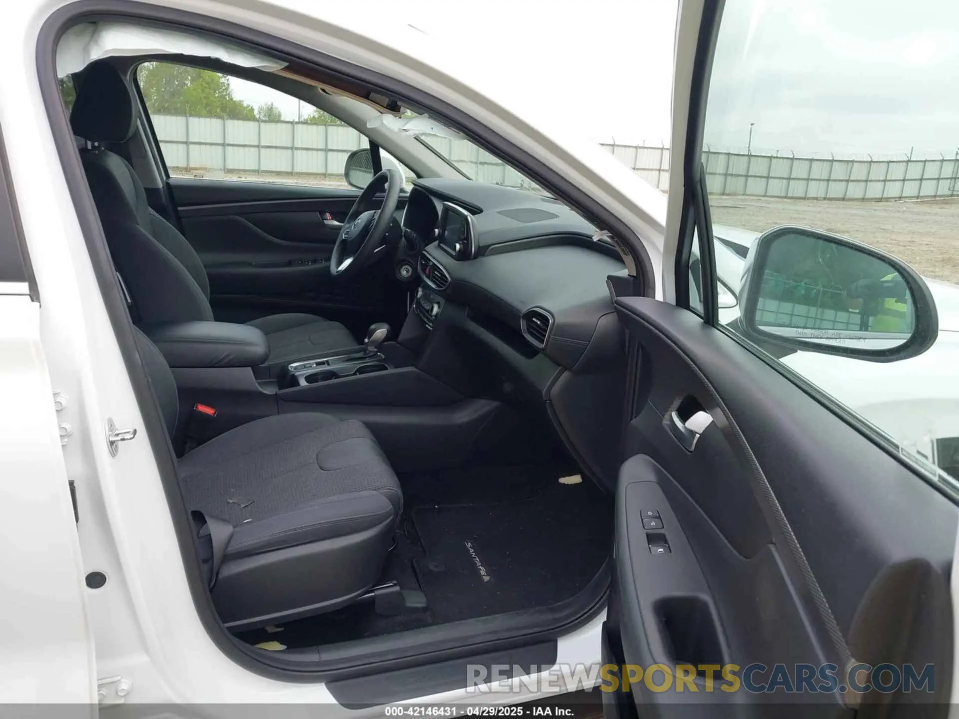 5 fotografías del automóvil dañado 5NMS23AD3LH139100 HYUNDAI SANTA FE 2020