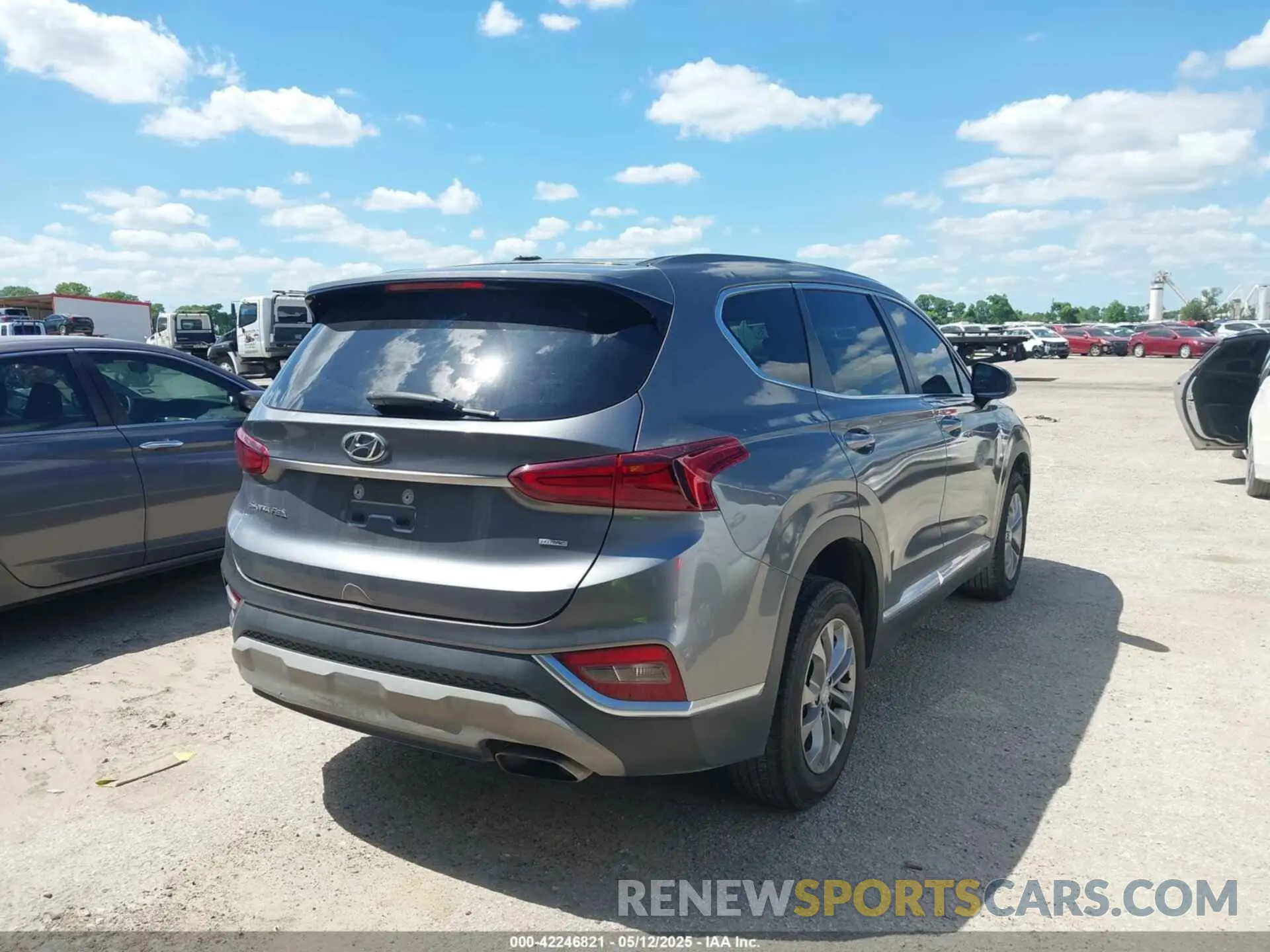 4 fotografías del automóvil dañado 5NMS2CAD2LH157121 HYUNDAI SANTA FE 2020
