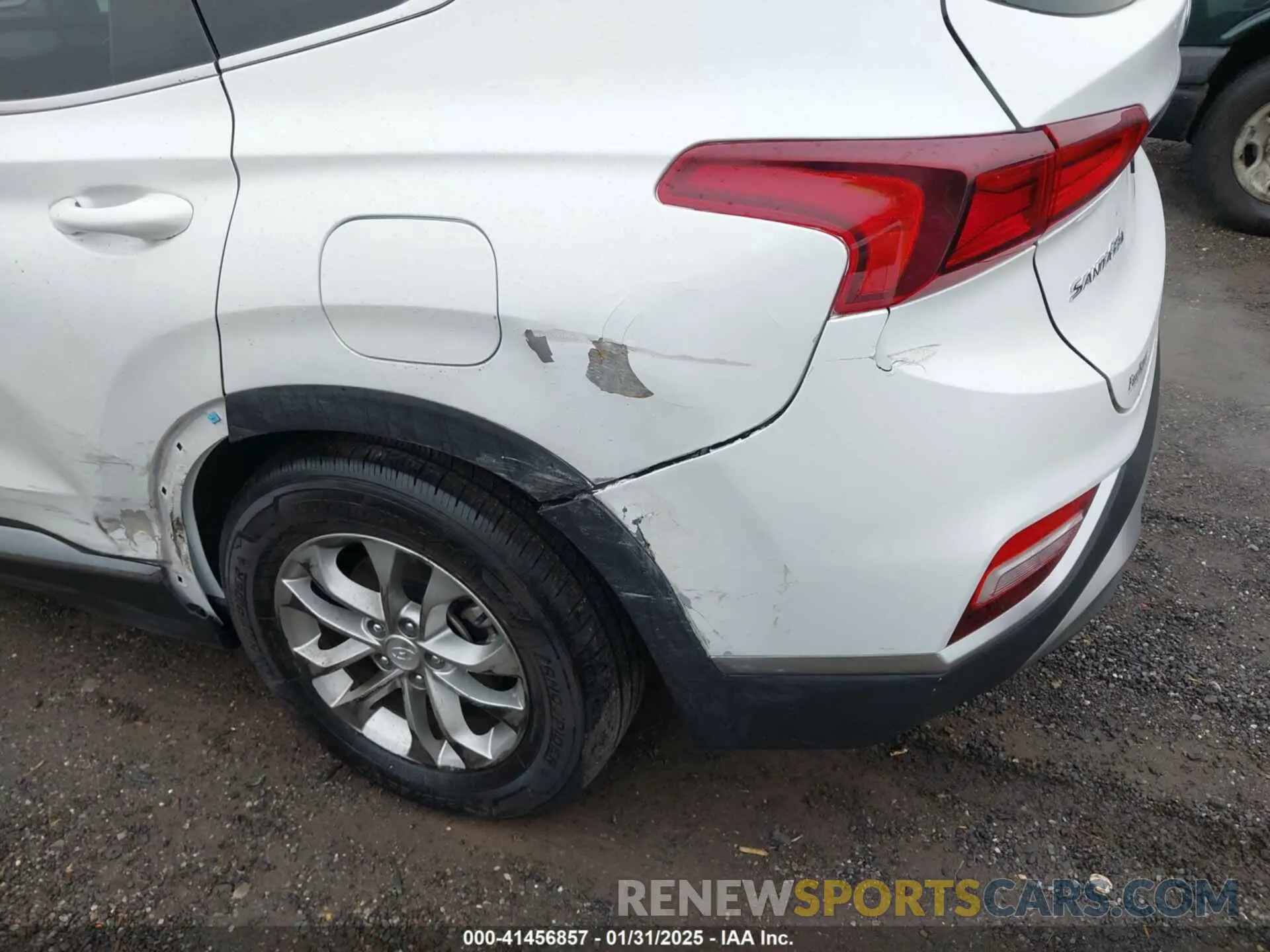 19 fotografías del automóvil dañado 5NMS2CAD8LH248409 HYUNDAI SANTA FE 2020