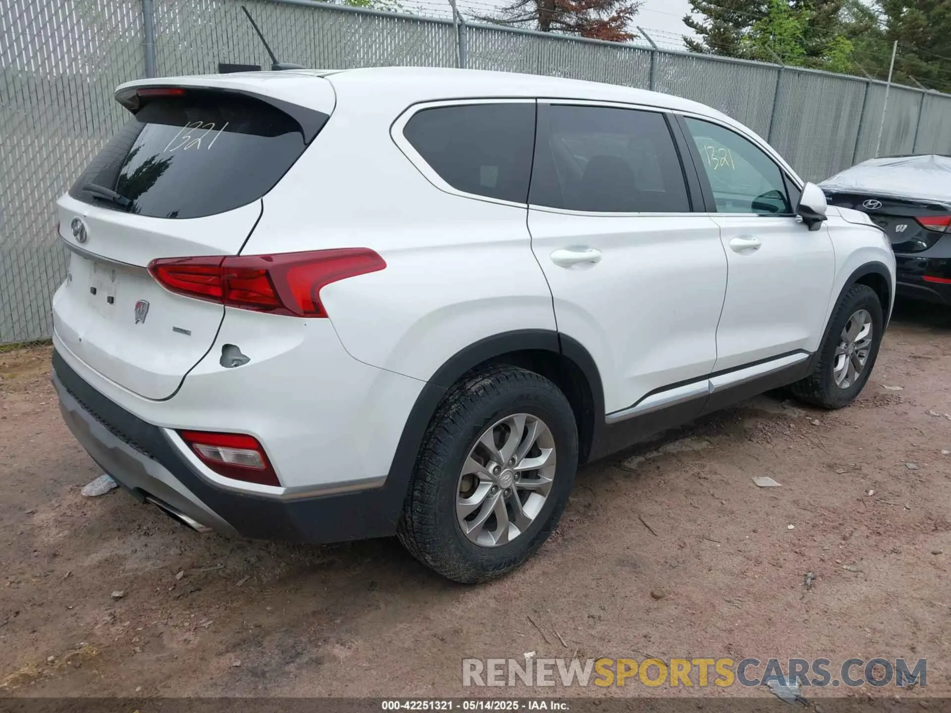 4 fotografías del automóvil dañado 5NMS2CAD9LH155317 HYUNDAI SANTA FE 2020