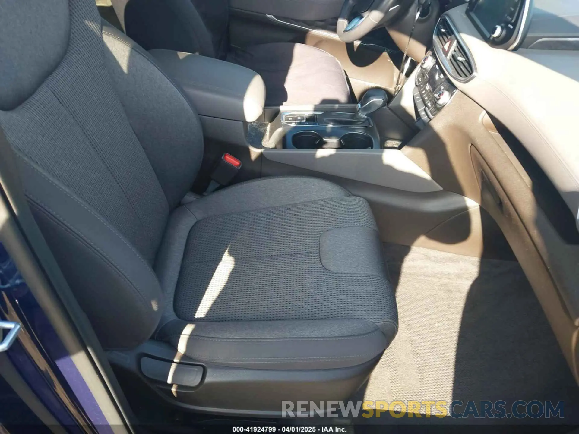 5 fotografías del automóvil dañado 5NMS33AD0LH166882 HYUNDAI SANTA FE 2020