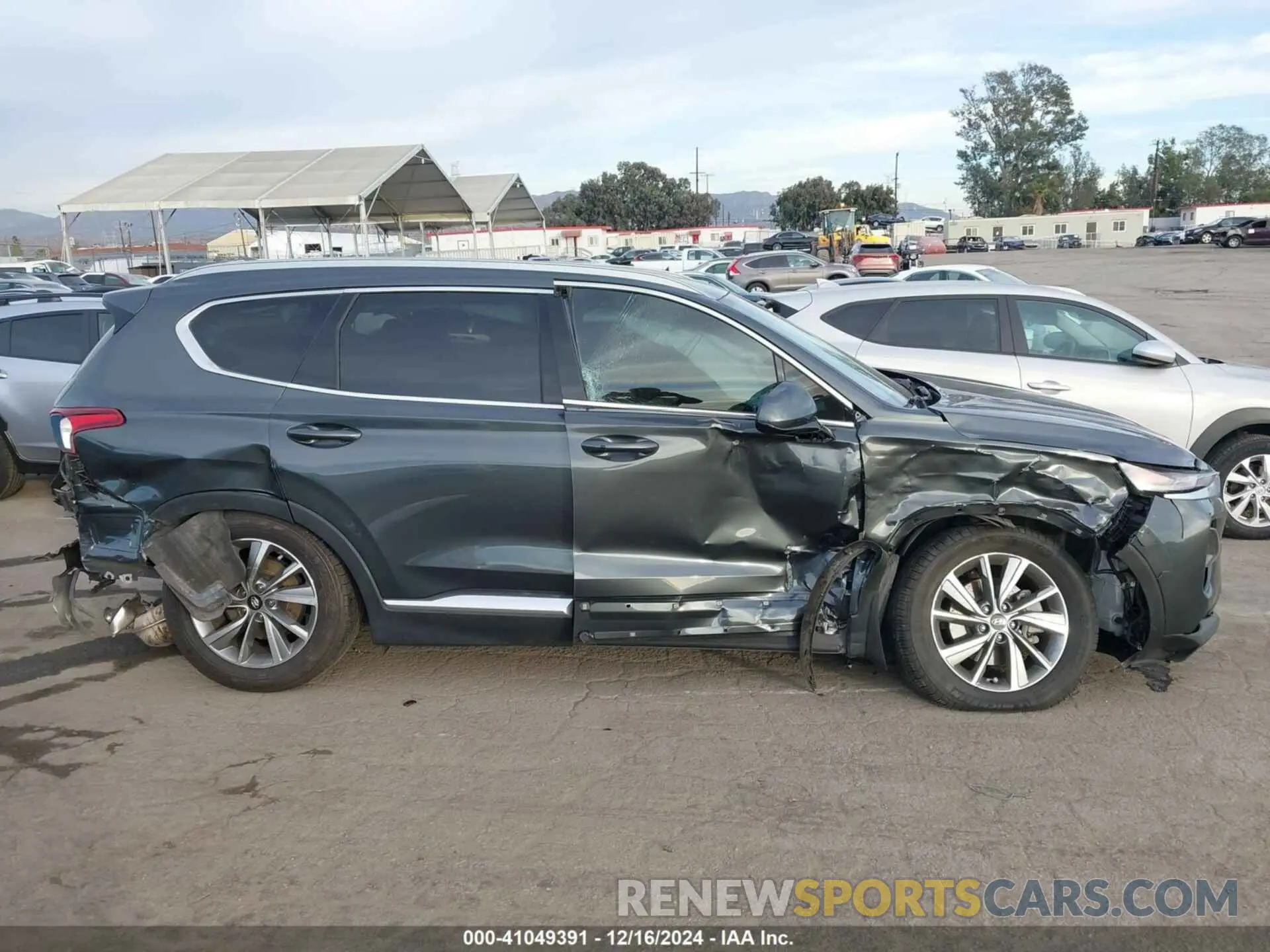 13 fotografías del automóvil dañado 5NMS33AD5LH155943 HYUNDAI SANTA FE 2020