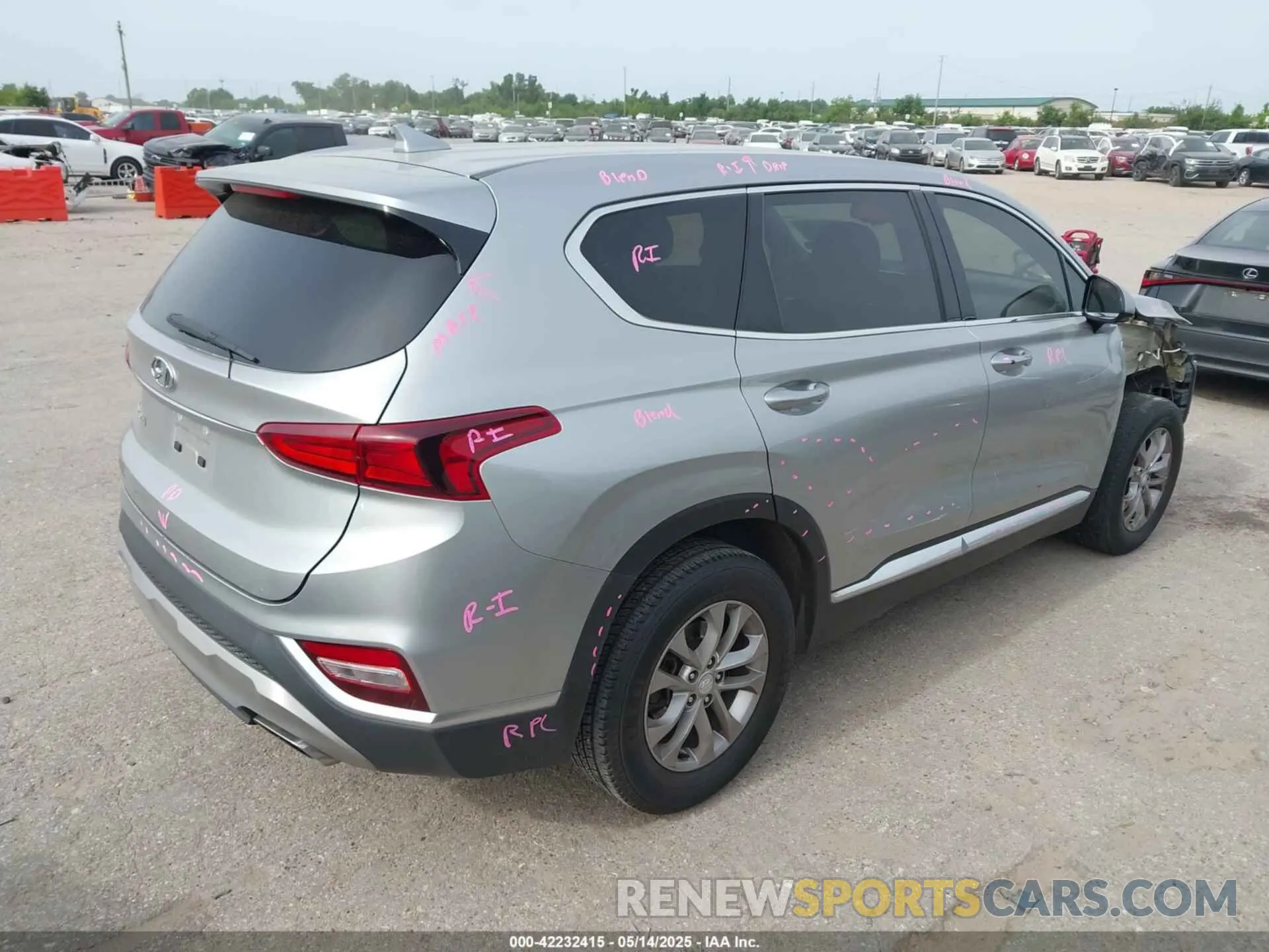 4 fotografías del automóvil dañado 5NMS33AD7LH228875 HYUNDAI SANTA FE 2020