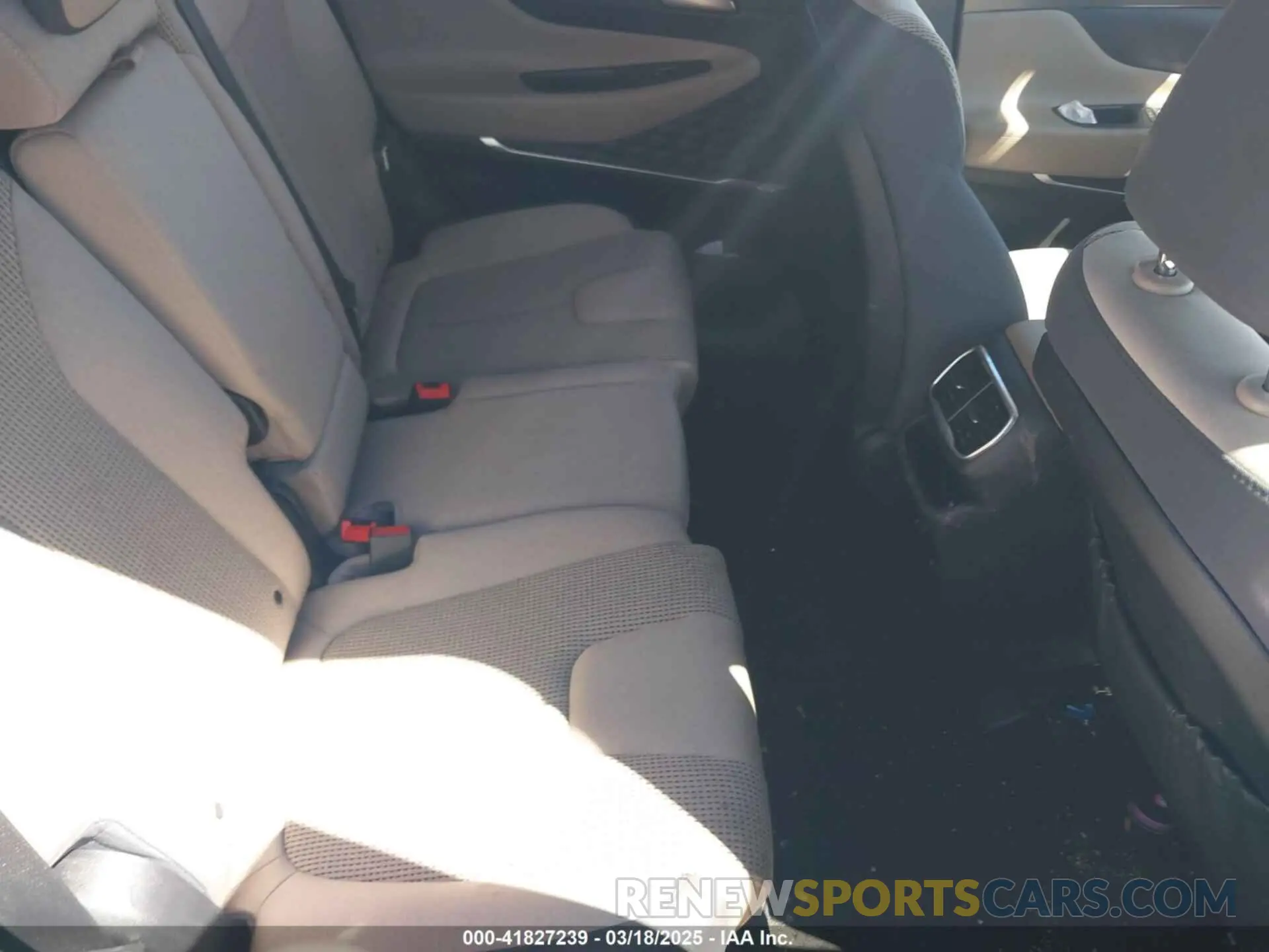 8 fotografías del automóvil dañado 5NMS33AD9LH243166 HYUNDAI SANTA FE 2020