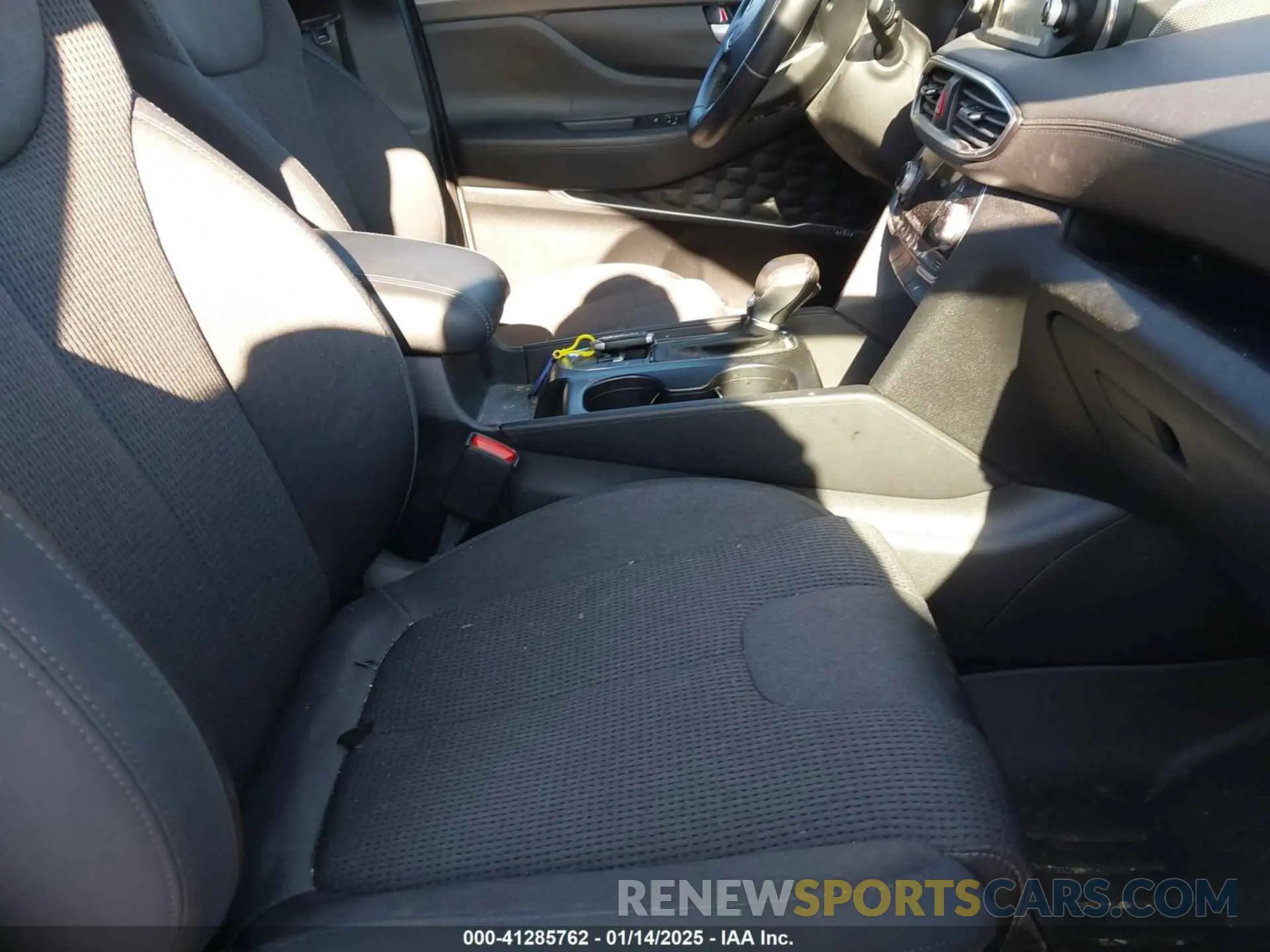 5 fotografías del automóvil dañado 5NMS3CADXLH244536 HYUNDAI SANTA FE 2020