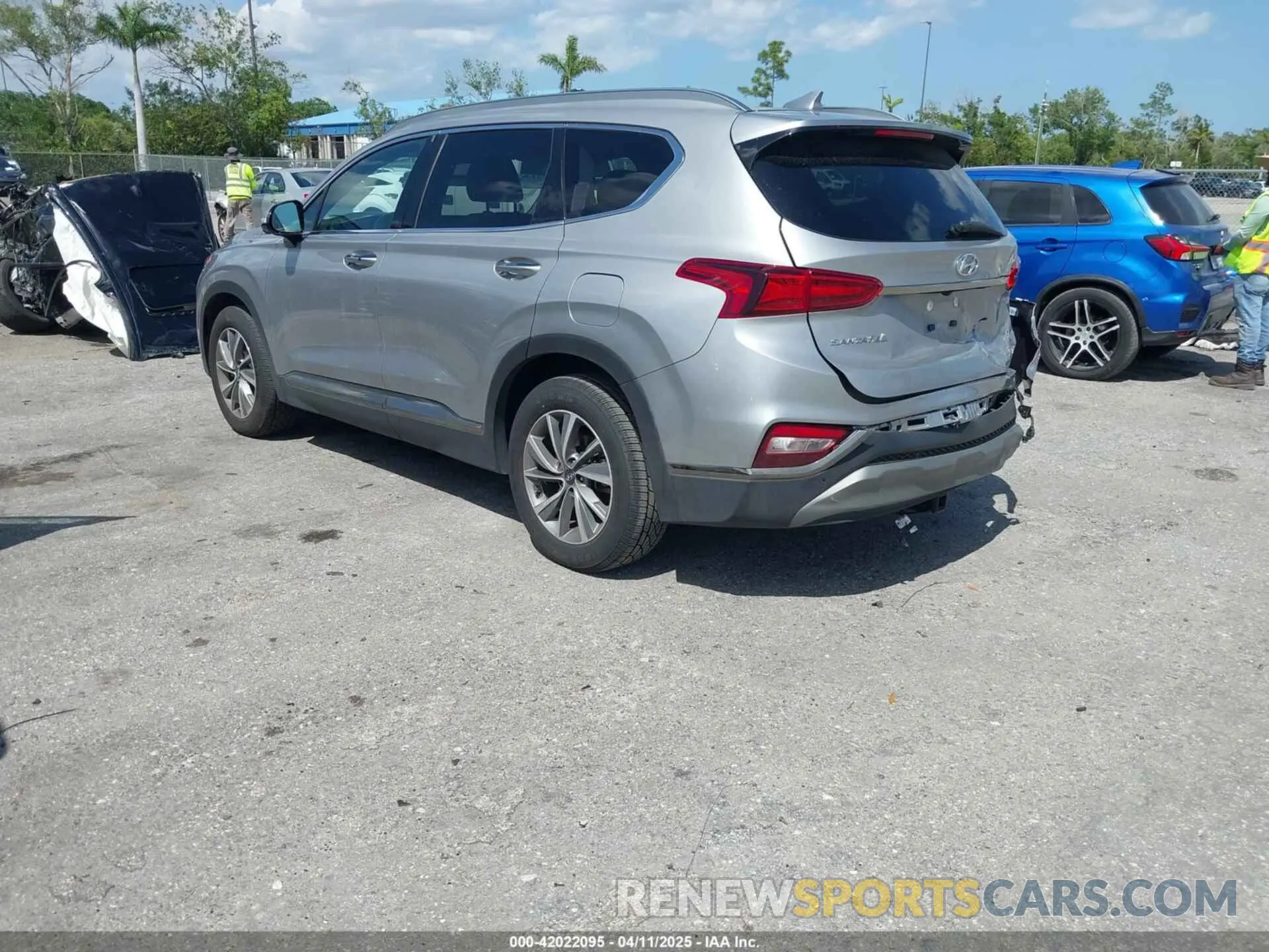 3 fotografías del automóvil dañado 5NMS53AD9LH210694 HYUNDAI SANTA FE 2020