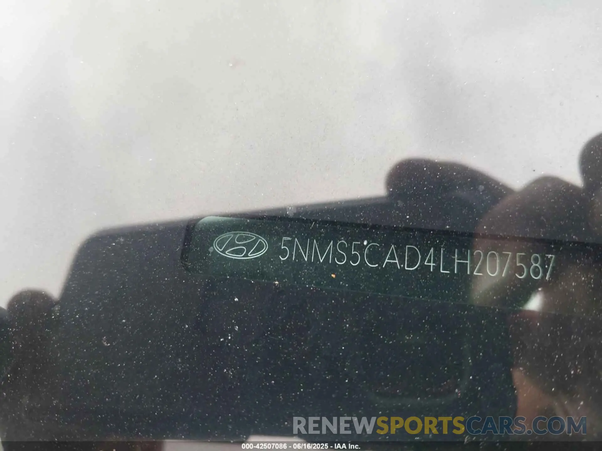 17 fotografías del automóvil dañado 5NMS5CAD4LH207587 HYUNDAI SANTA FE 2020